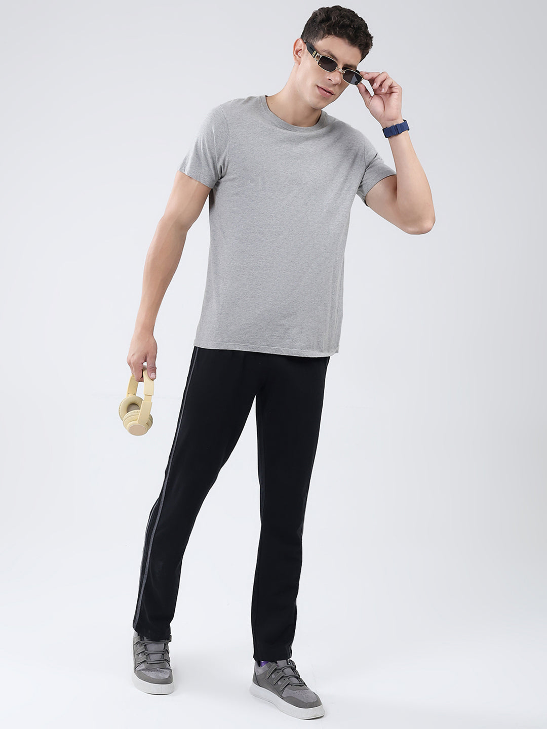 Men Black Solid Regular Fit Lower