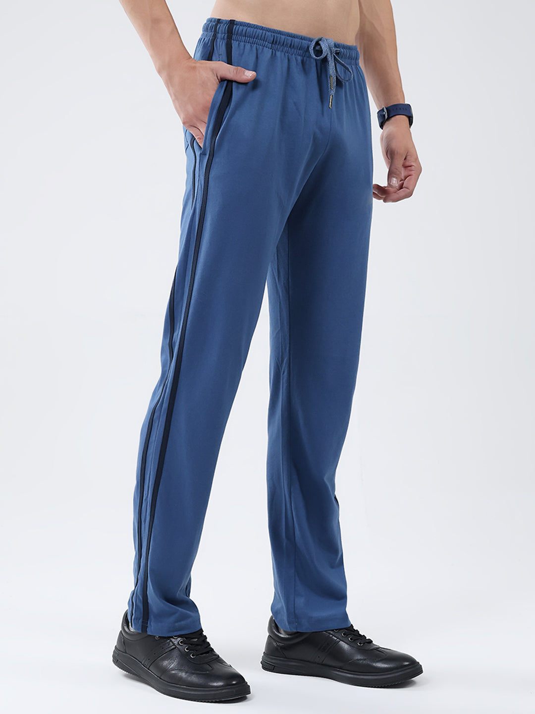 Men Blue Solid Regular Fit Lower