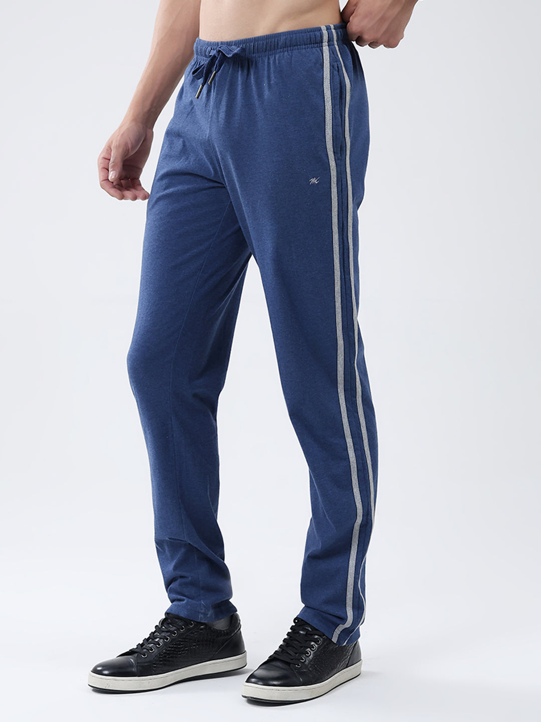 Men Blue Solid Regular Fit Lower