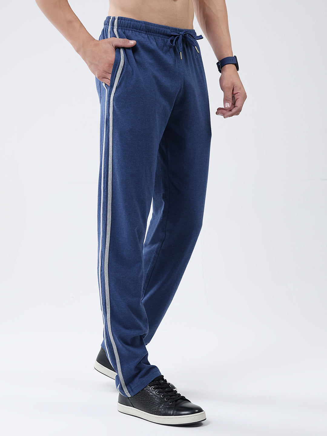 Men Blue Solid Regular Fit Lower