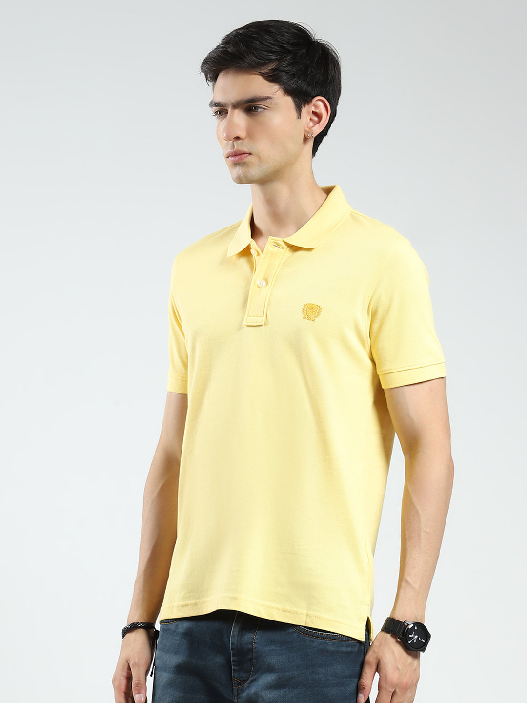 Men Yellow Solid Collar Half Sleeve T-Shirt