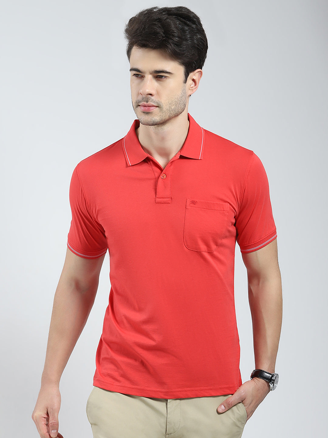 Men Red Solid Collar Half Sleeve T-Shirt