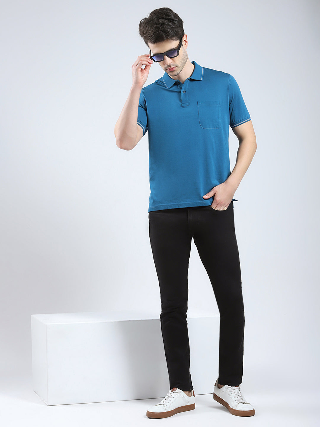 Men Teal Blue Solid Collar Half Sleeve T-Shirt