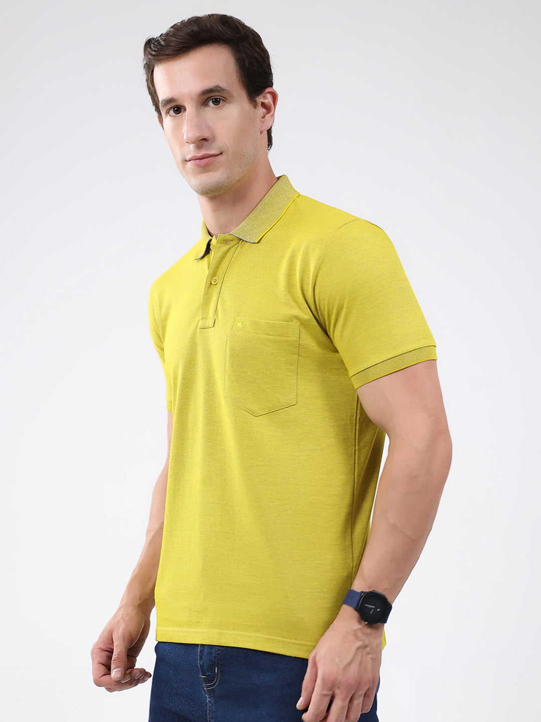 Men Yellow Solid Collar Half Sleeve T-Shirt