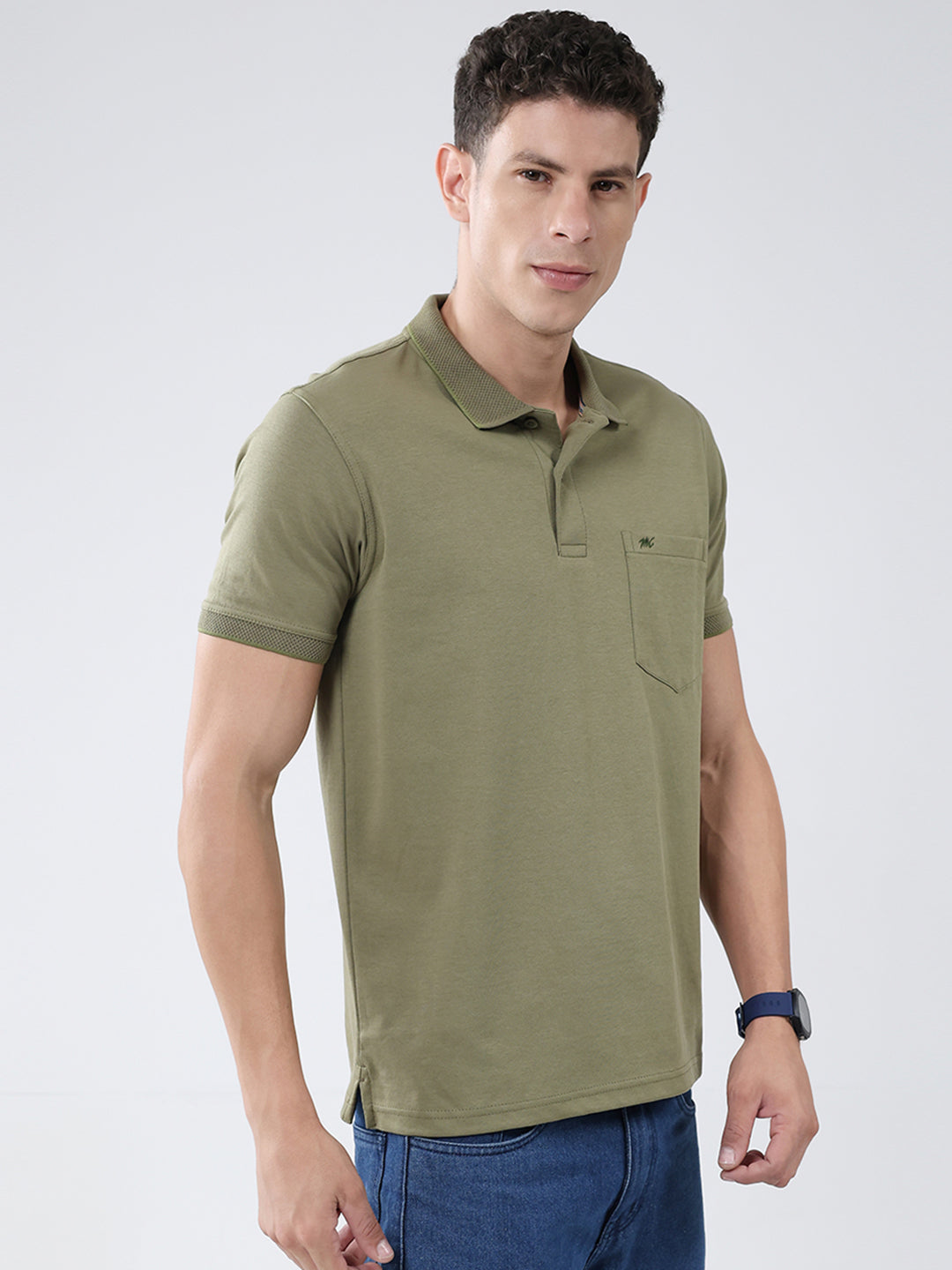 Men Olive Solid Collar Half Sleeve T-Shirt