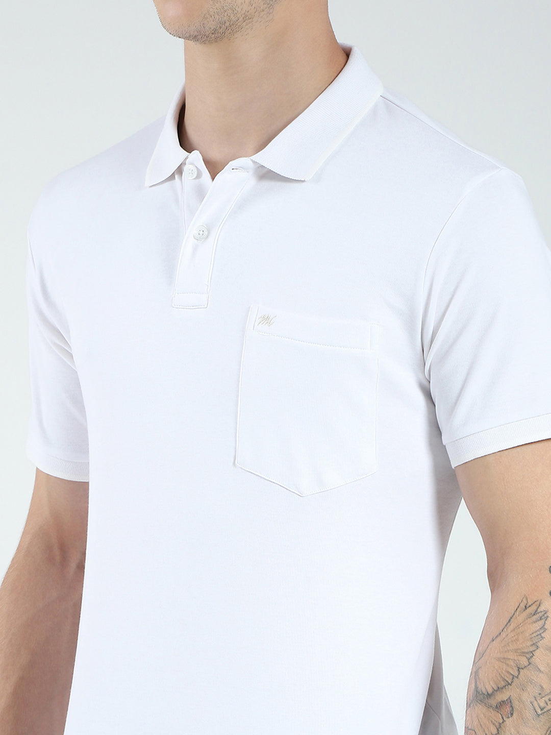 Men White Solid Collar Half Sleeve T-Shirt