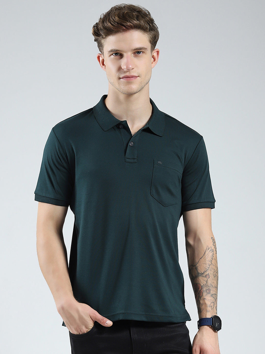 Men Green Solid Collar Half Sleeve T-Shirt