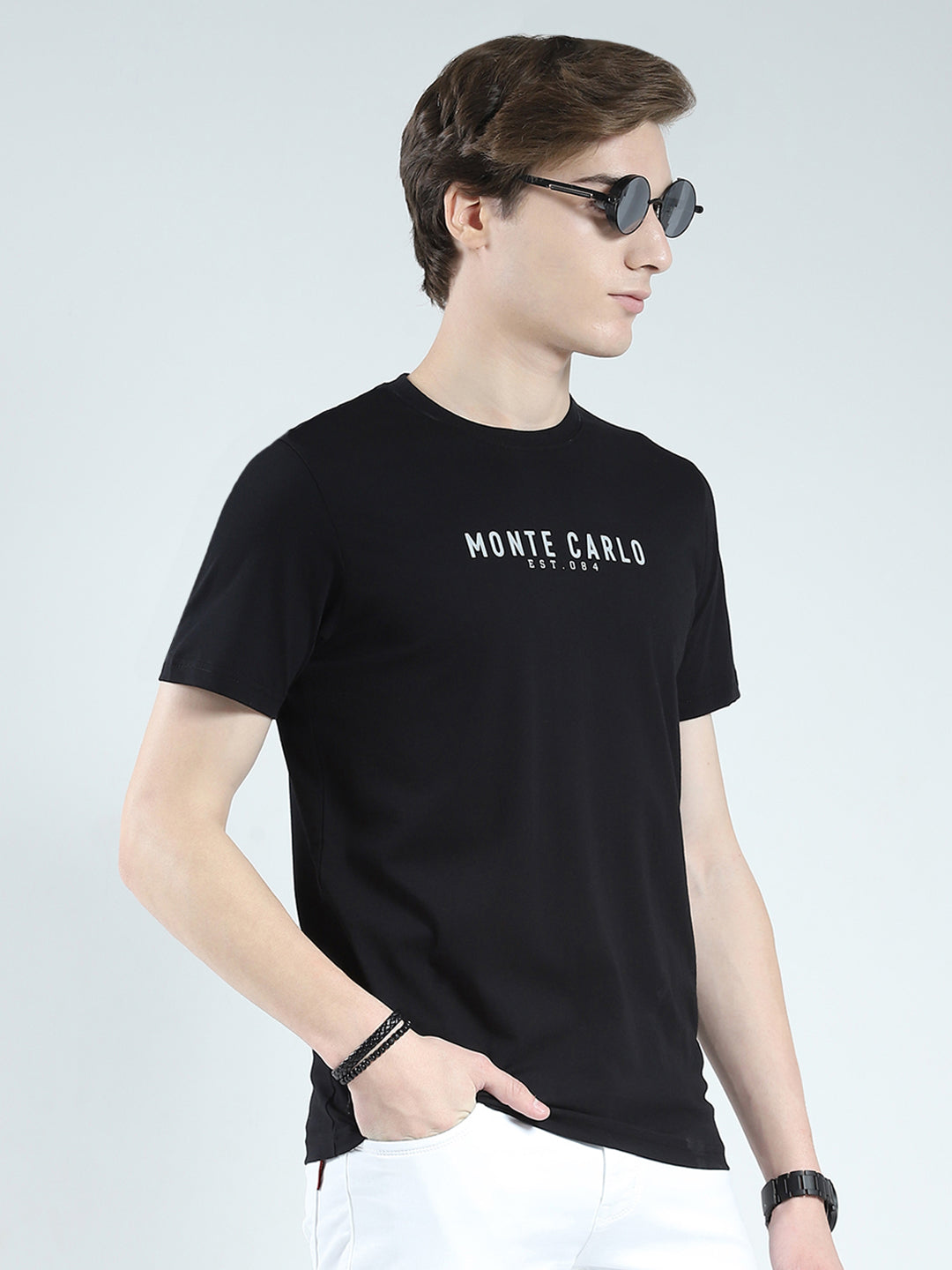 Men Black Solid Round Neck Half Sleeve T-Shirt