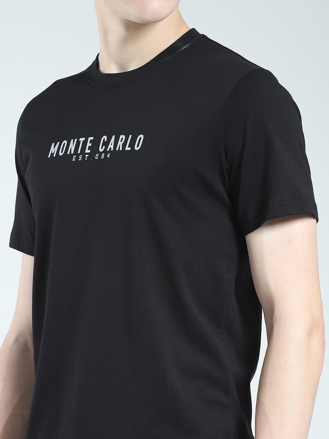 Men Black Solid Round Neck Half Sleeve T-Shirt