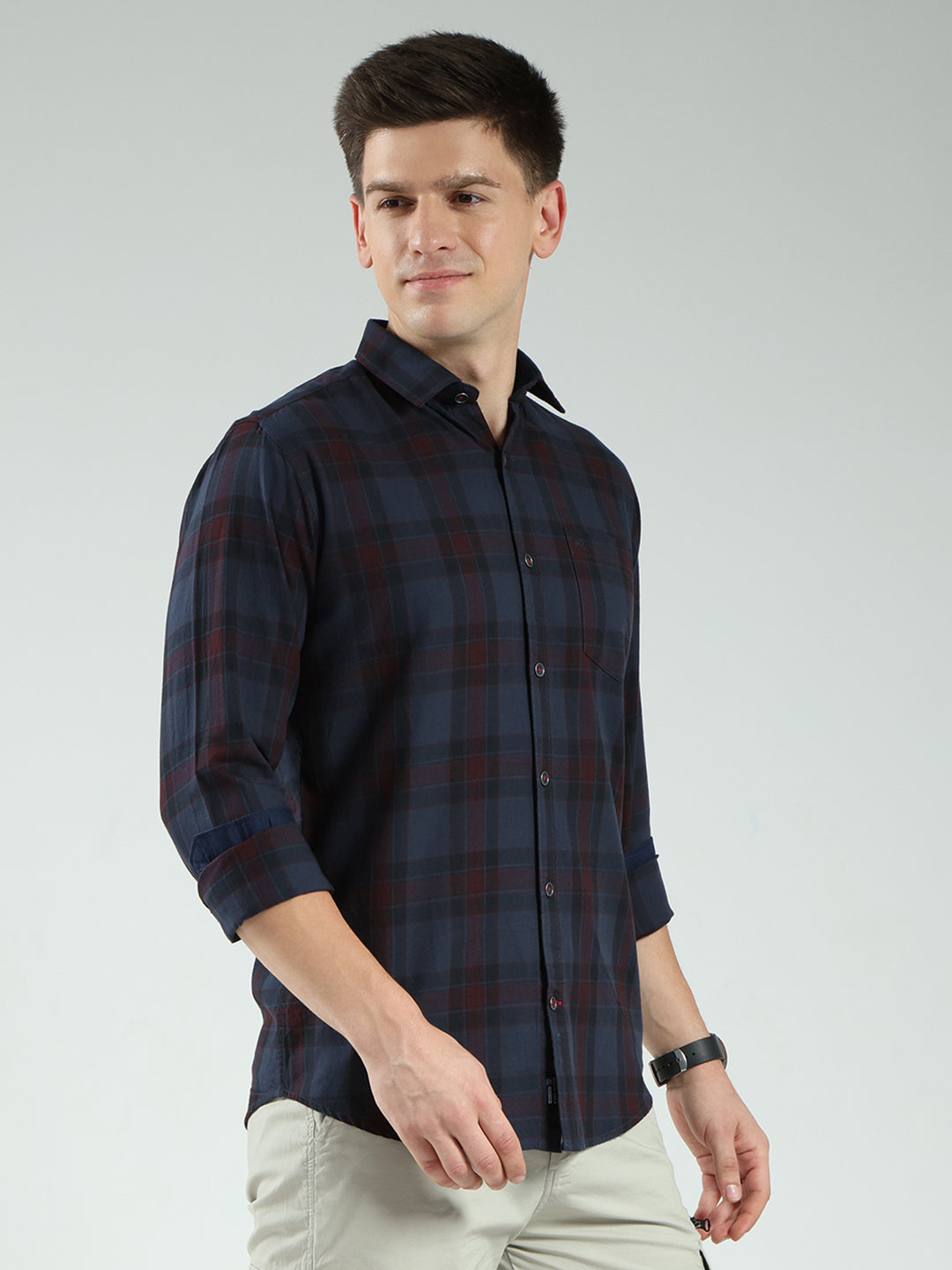 Men Grey Check Collar Full Sleeve Shirt