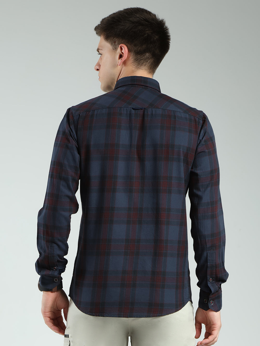 Men Grey Check Collar Full Sleeve Shirt