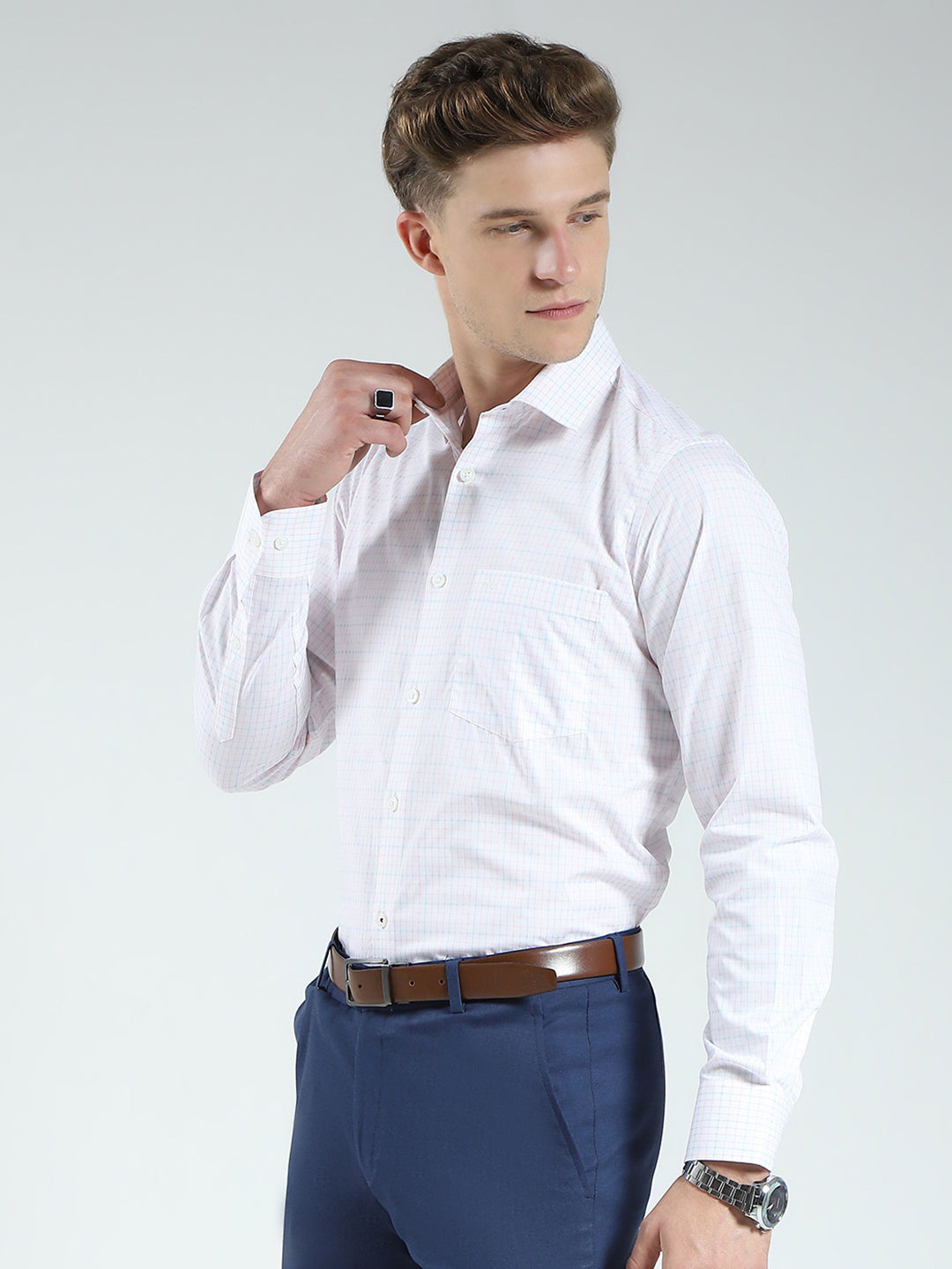 Men White Check Collar Full Sleeve Shirt
