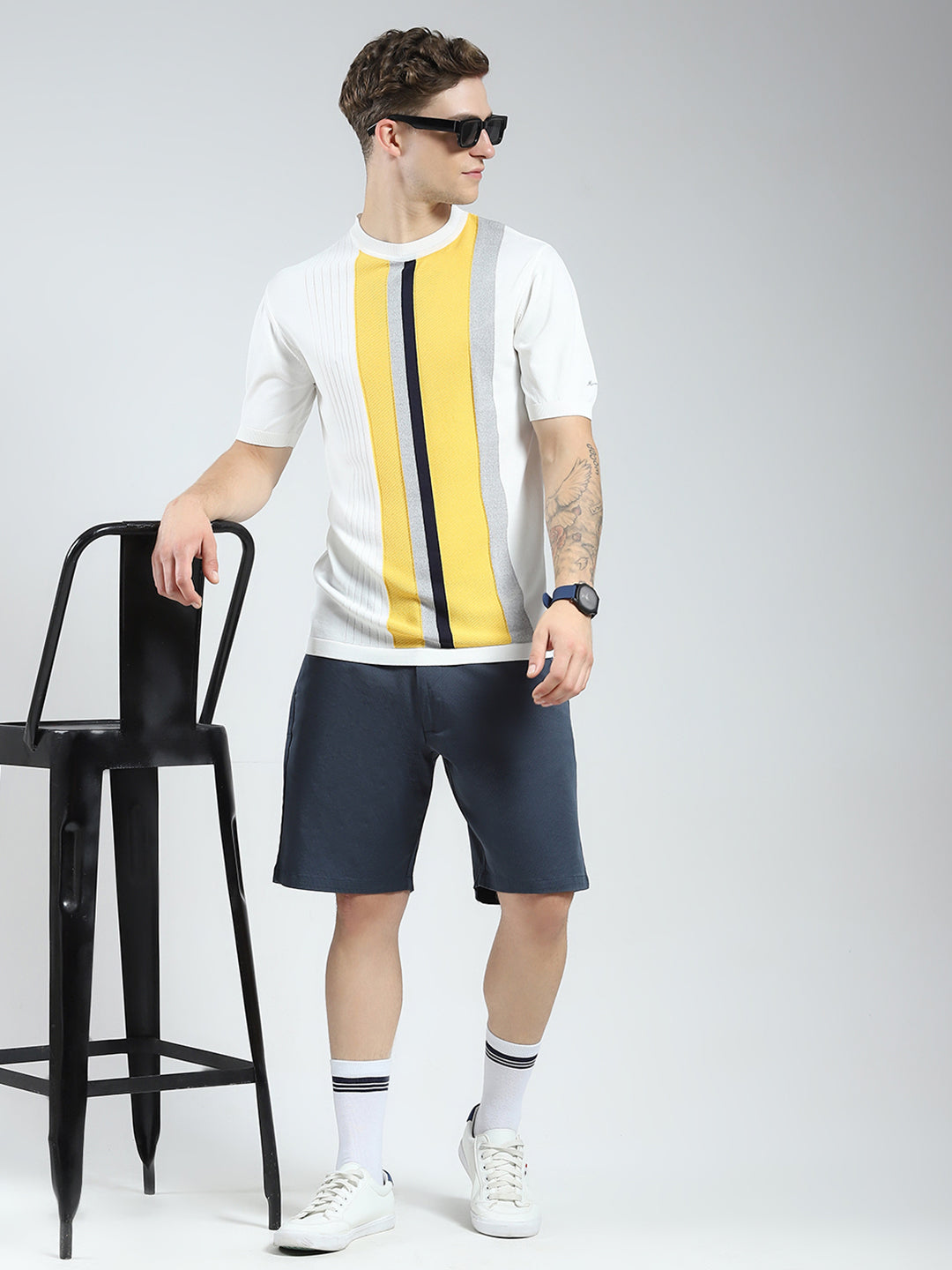 Men White Stripe Round Neck Half Sleeve T-Shirt