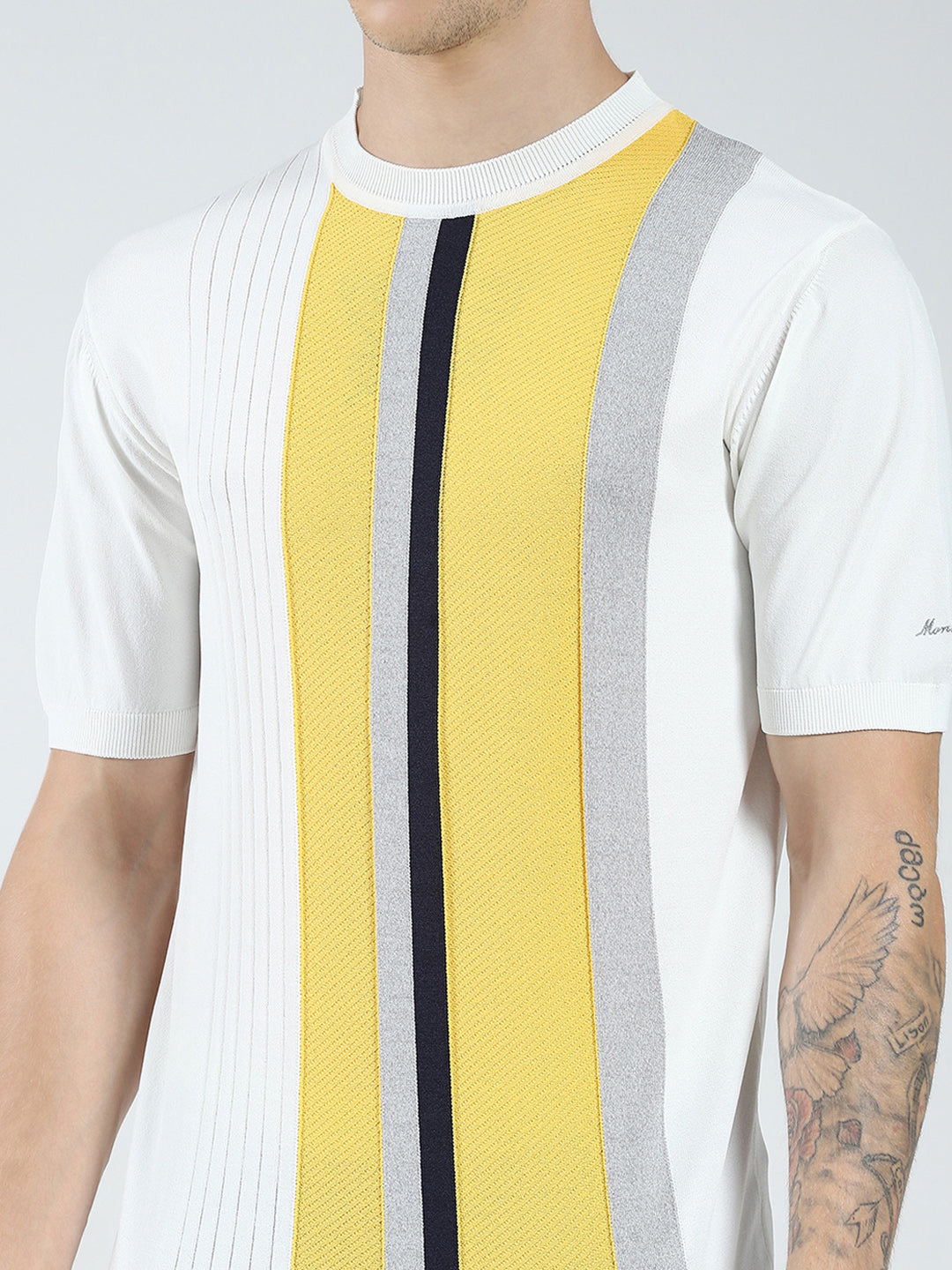 Men White Stripe Round Neck Half Sleeve T-Shirt