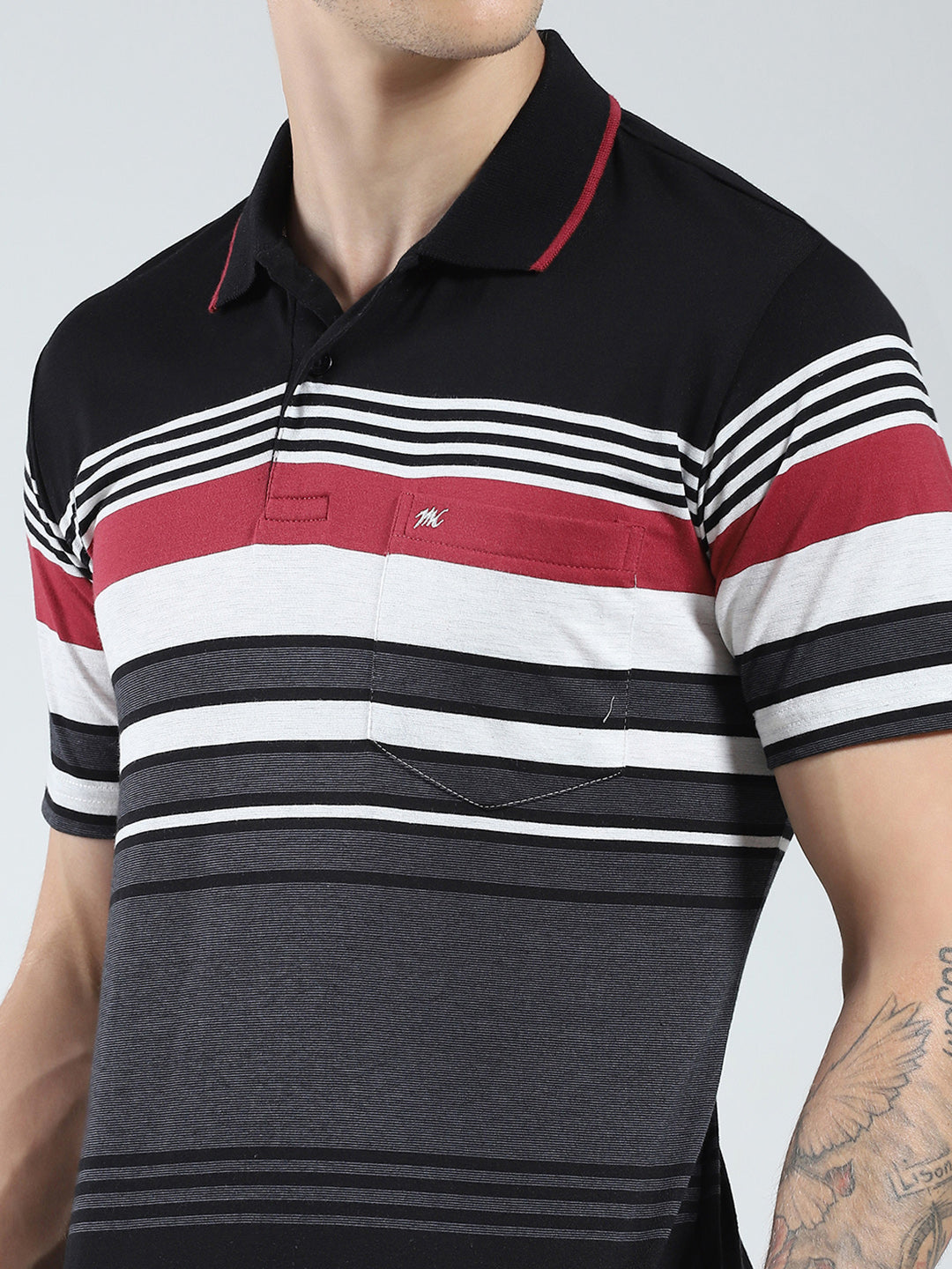 Men Black Stripe Collar Half Sleeve T-Shirt