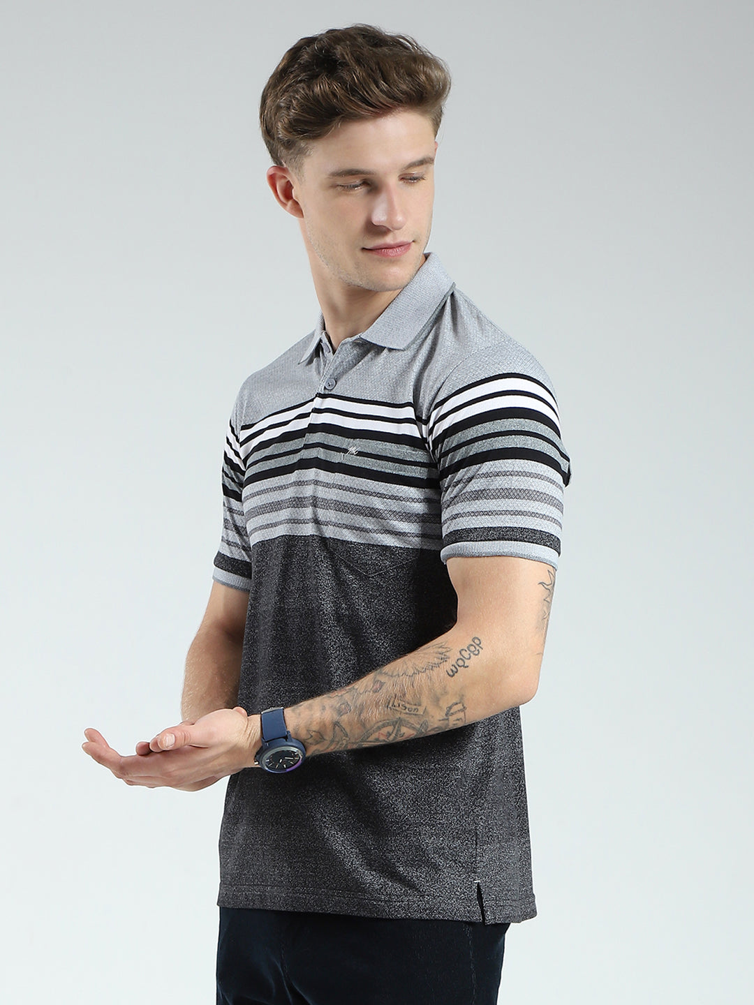 Men Black Stripe Collar Half Sleeve T-Shirt