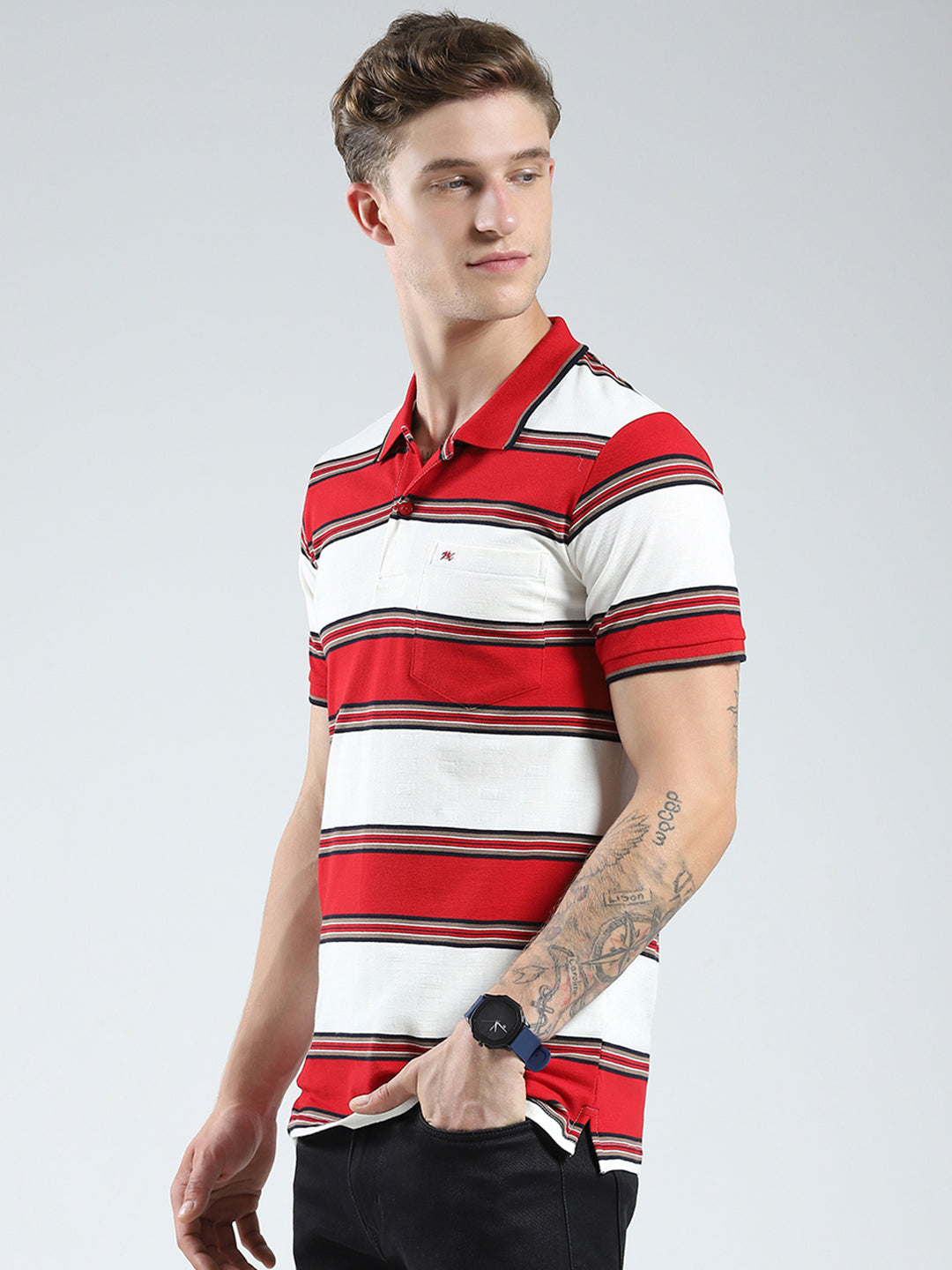 Men Red Stripe Collar Half Sleeve T-Shirt