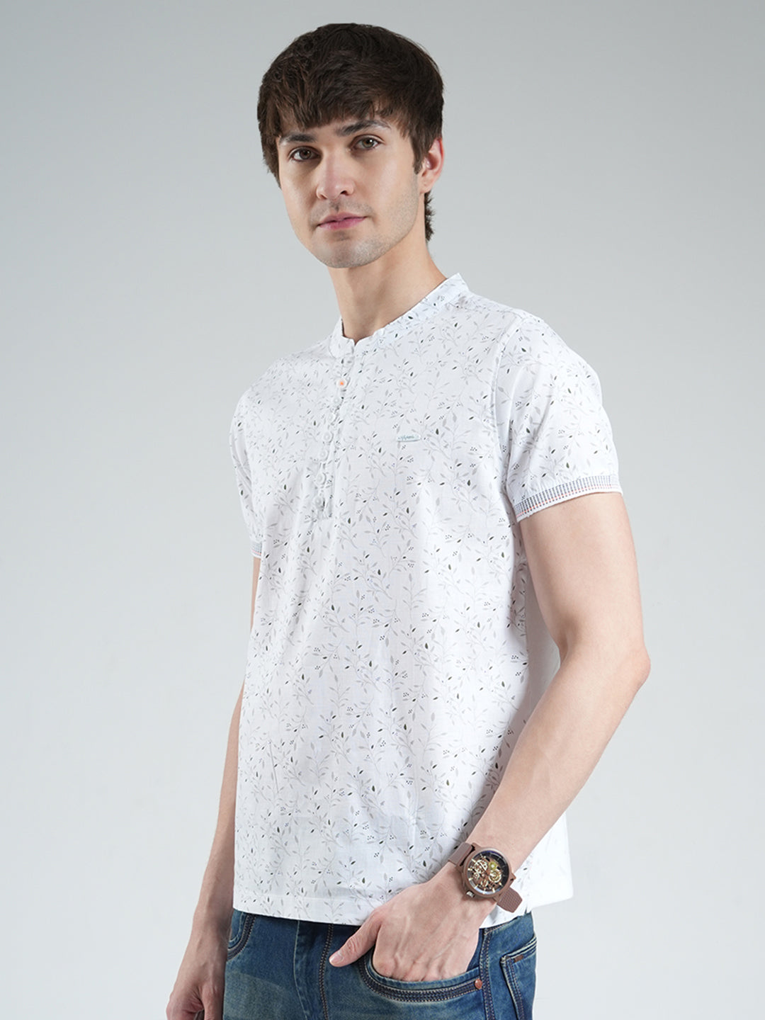 Men White Printed Round Neck Half Sleeve T-Shirt