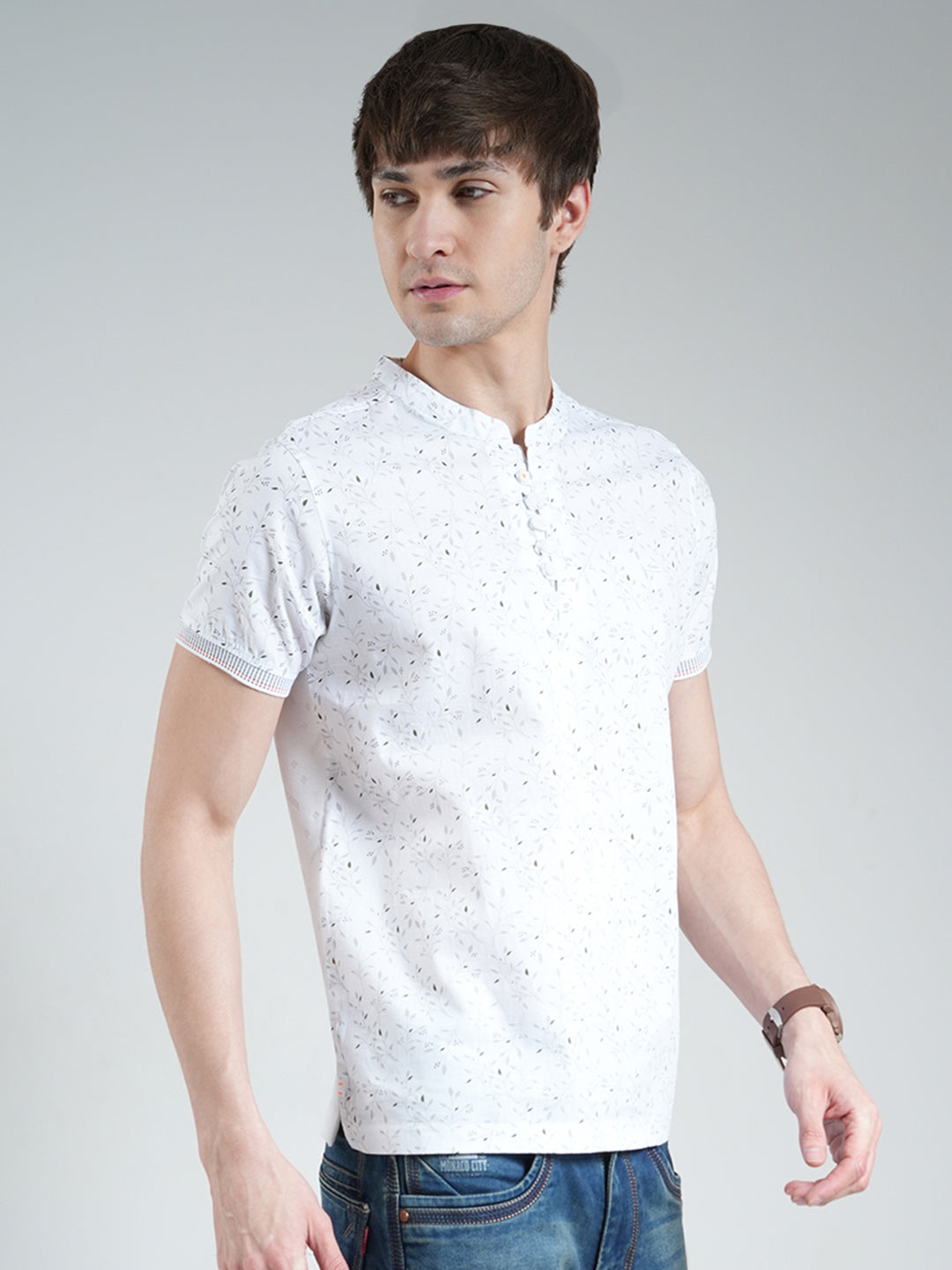 Men White Printed Round Neck Half Sleeve T-Shirt