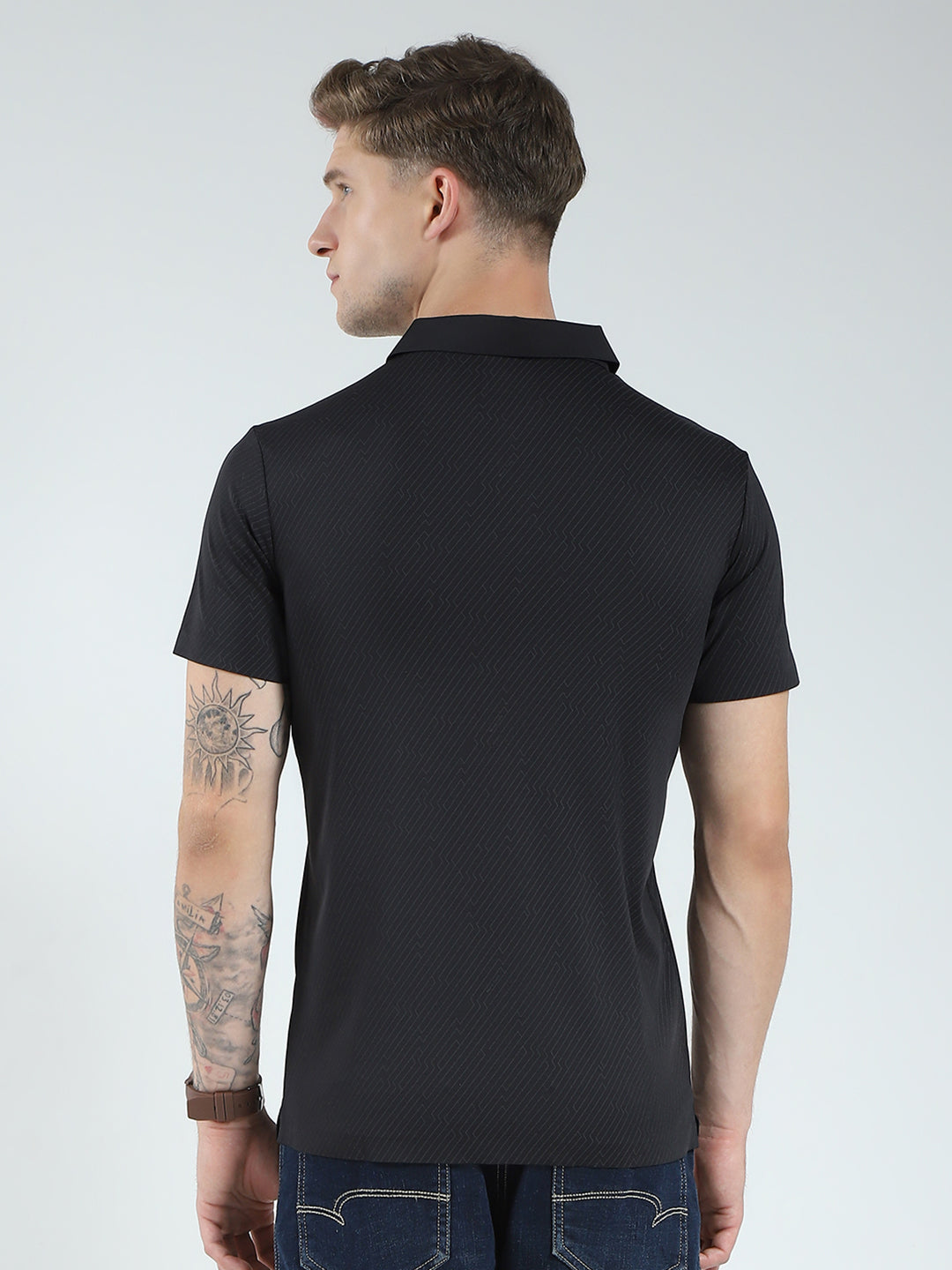 Men Black Solid Collar Half Sleeve T-Shirt