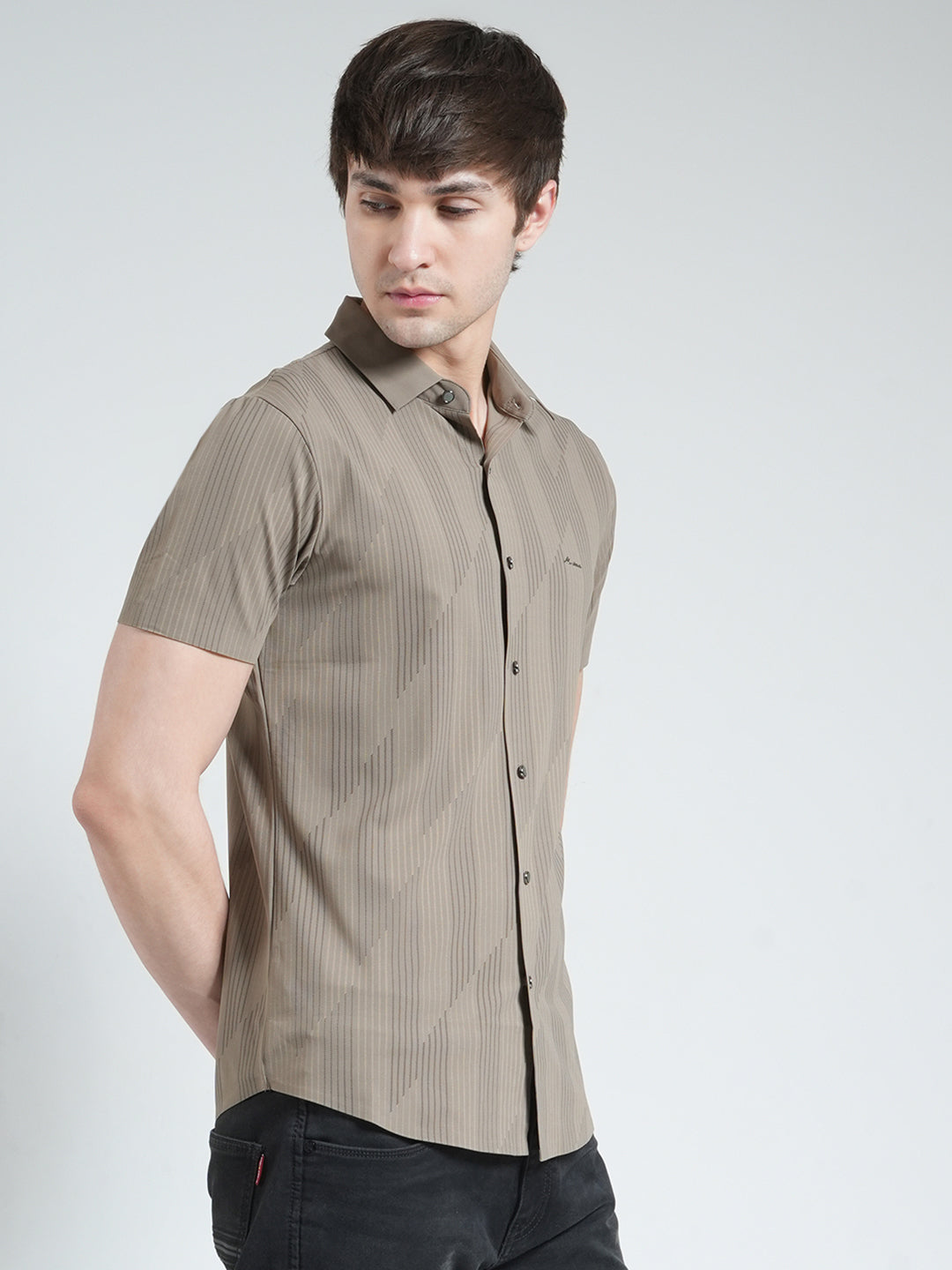 Men Brown Printed Collar Half Sleeve Shirt