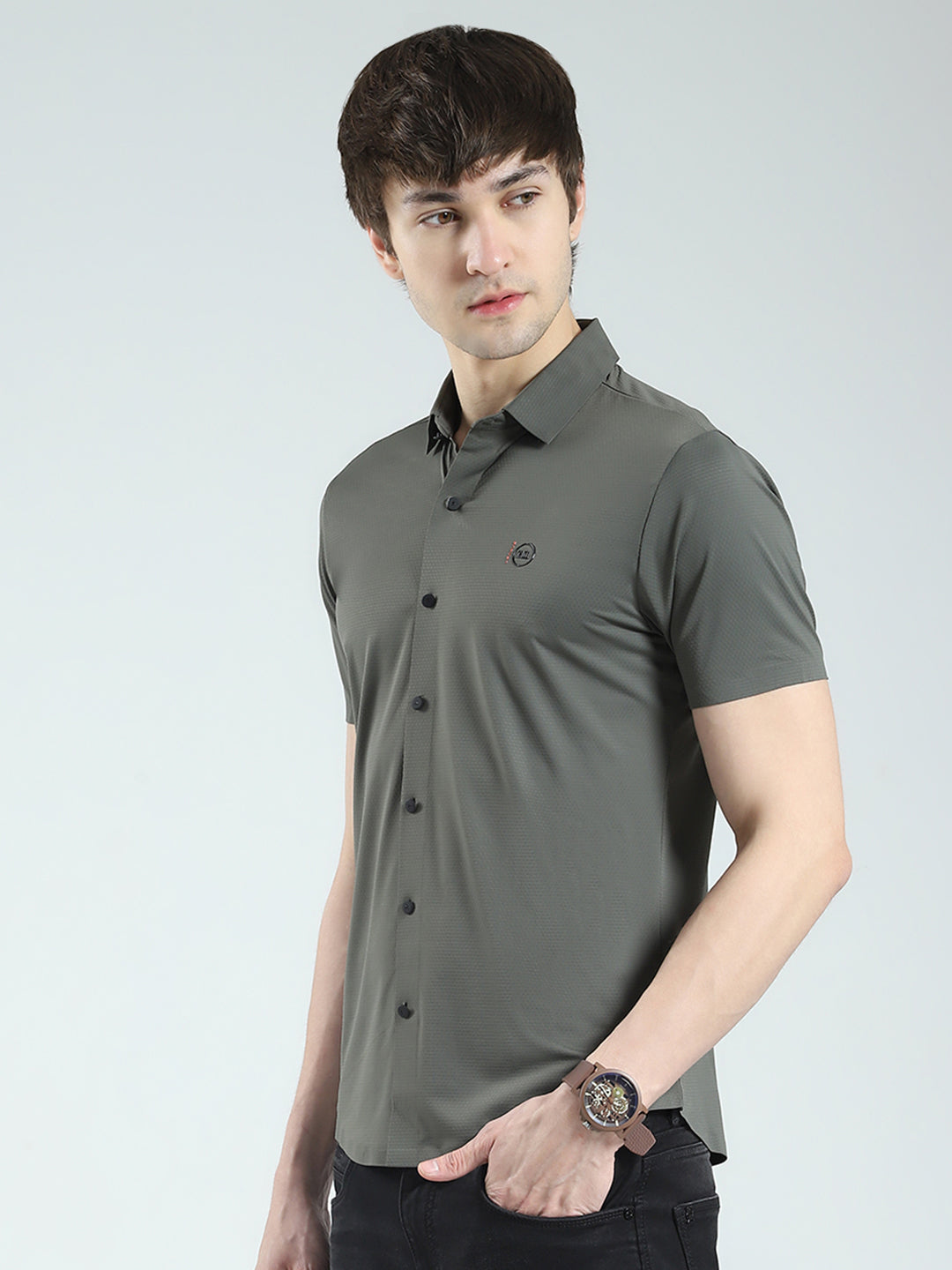 Men Olive Solid Collar Half Sleeve Shirt