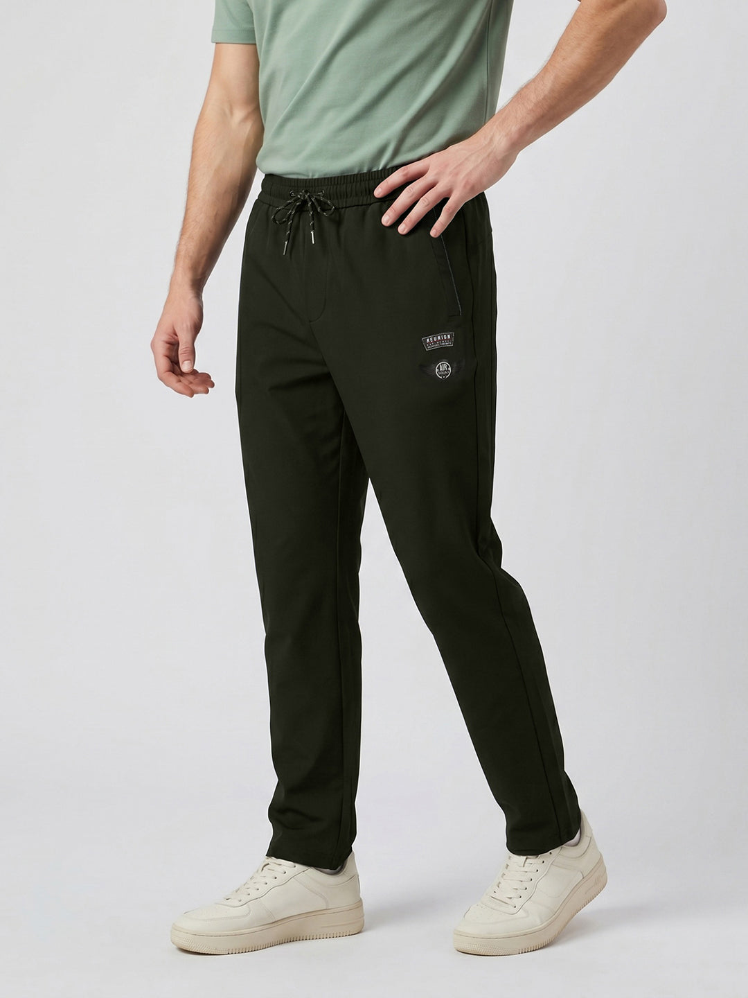 Men Olive Solid Regular Fit Lower