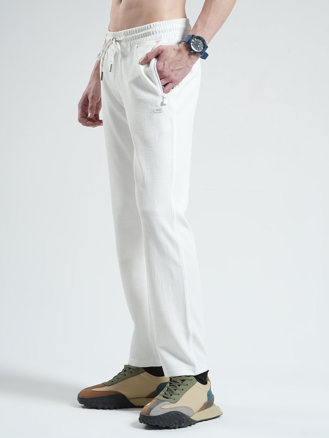 Men White Solid Regular Fit Lower
