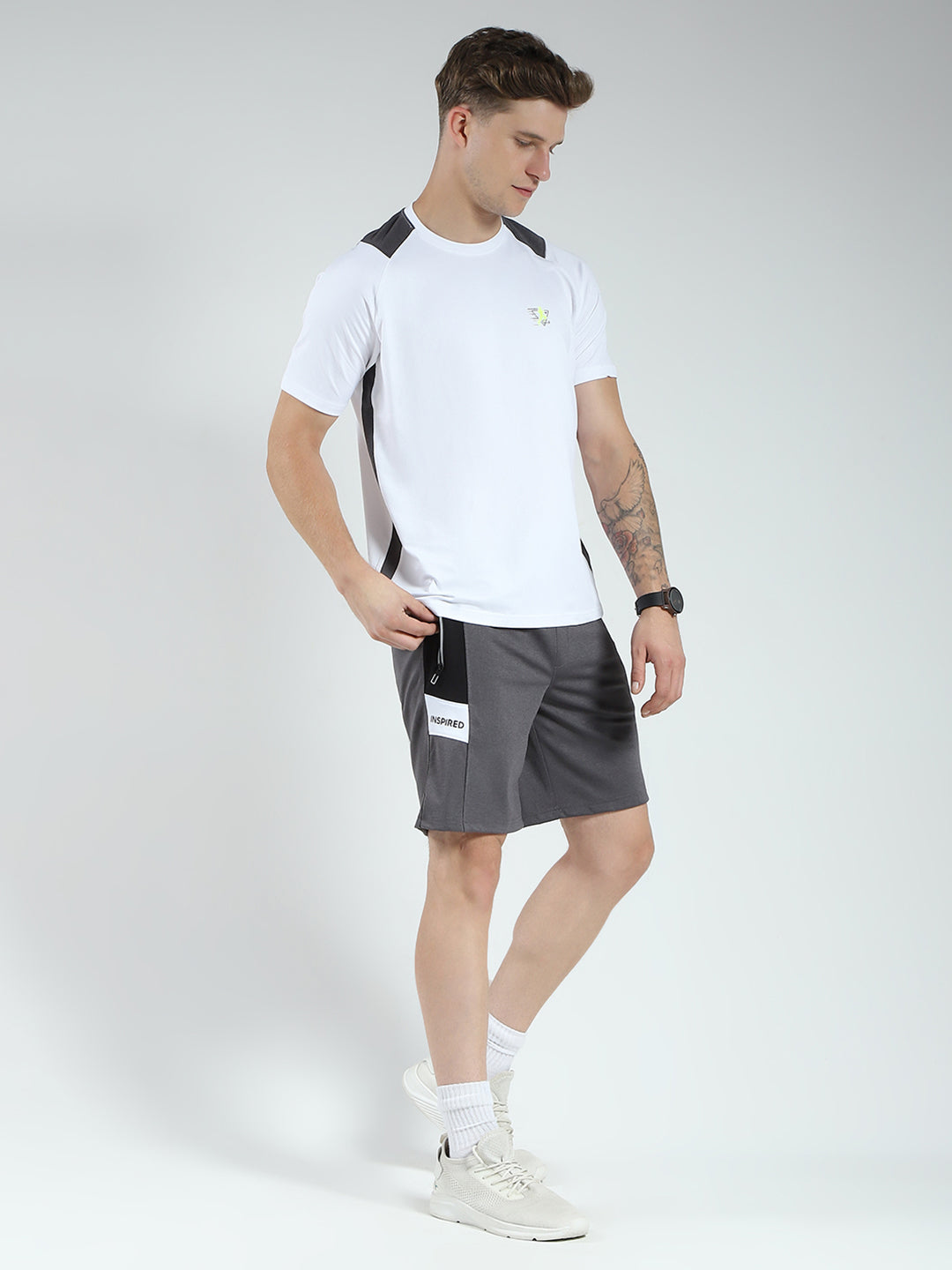 Men Black & White Solid Round Neck Half Sleeve Bermuda Set