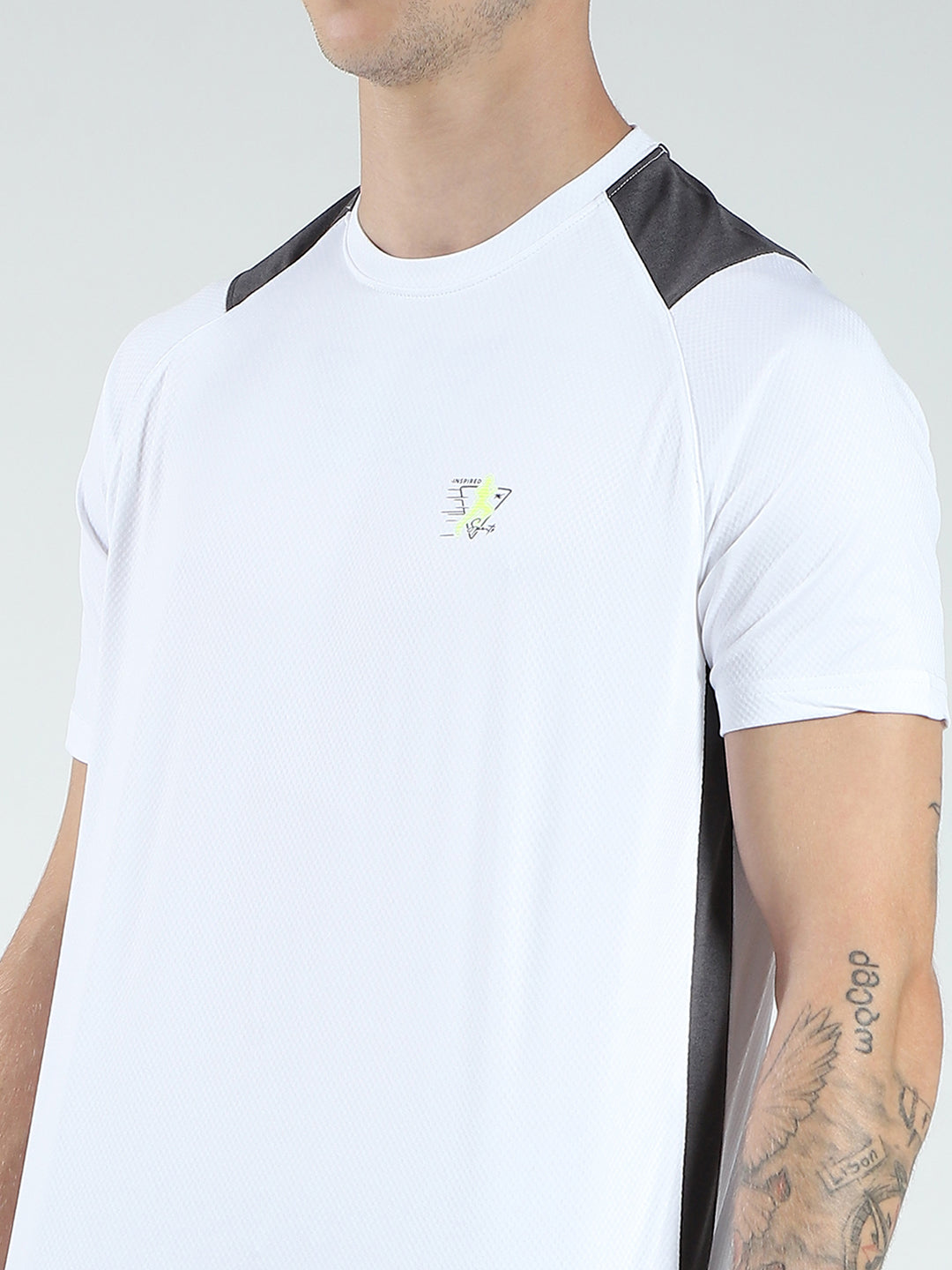 Men Black & White Solid Round Neck Half Sleeve Bermuda Set