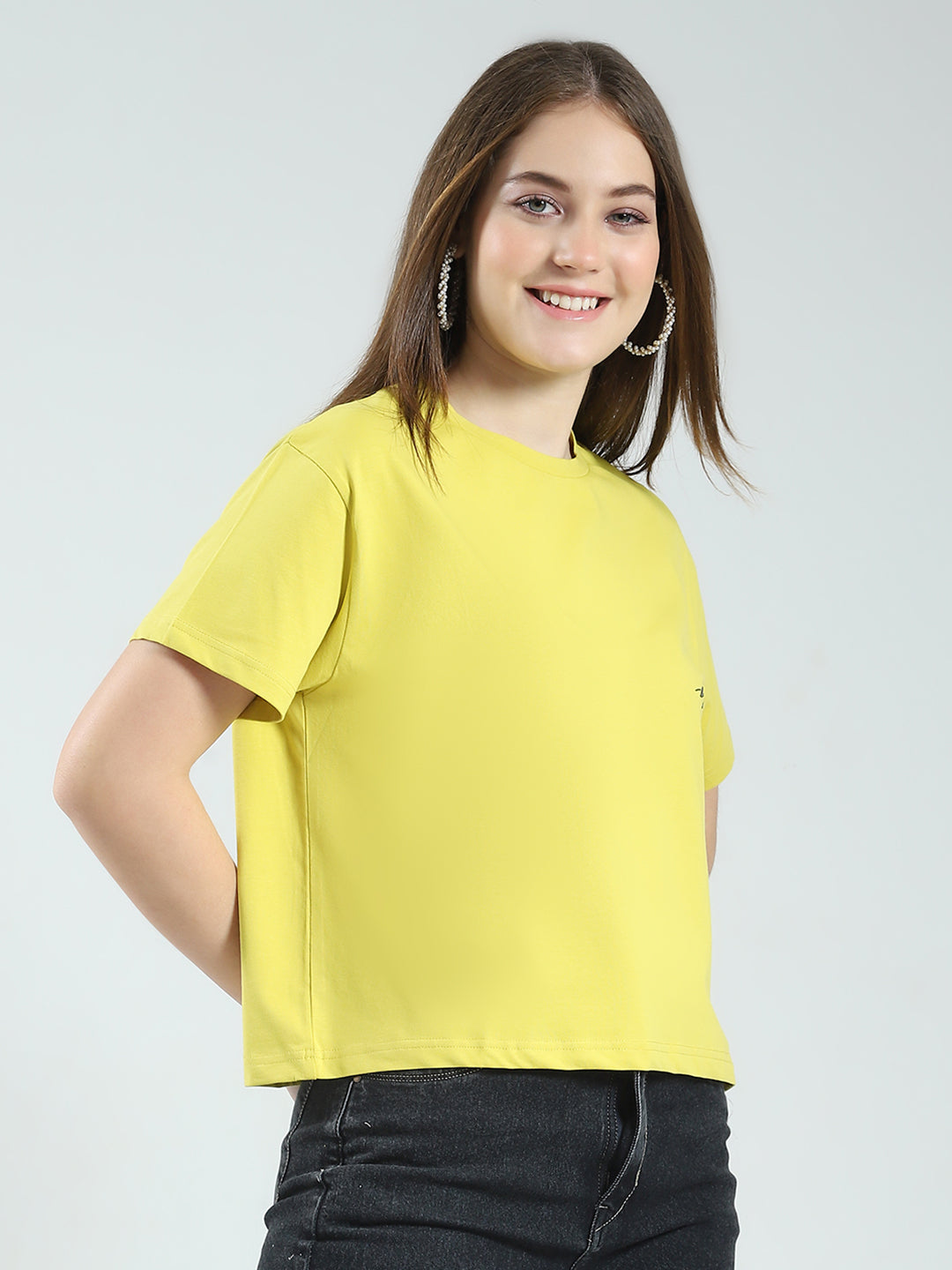 Women Mustard Printed Round Neck Half Sleeve Top
