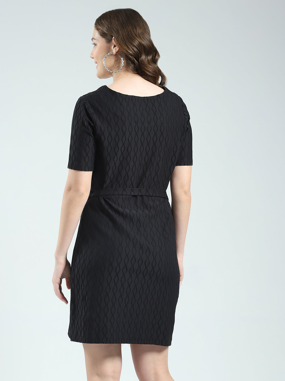 Women Black Self Design Round Neck Half Sleeve Dress