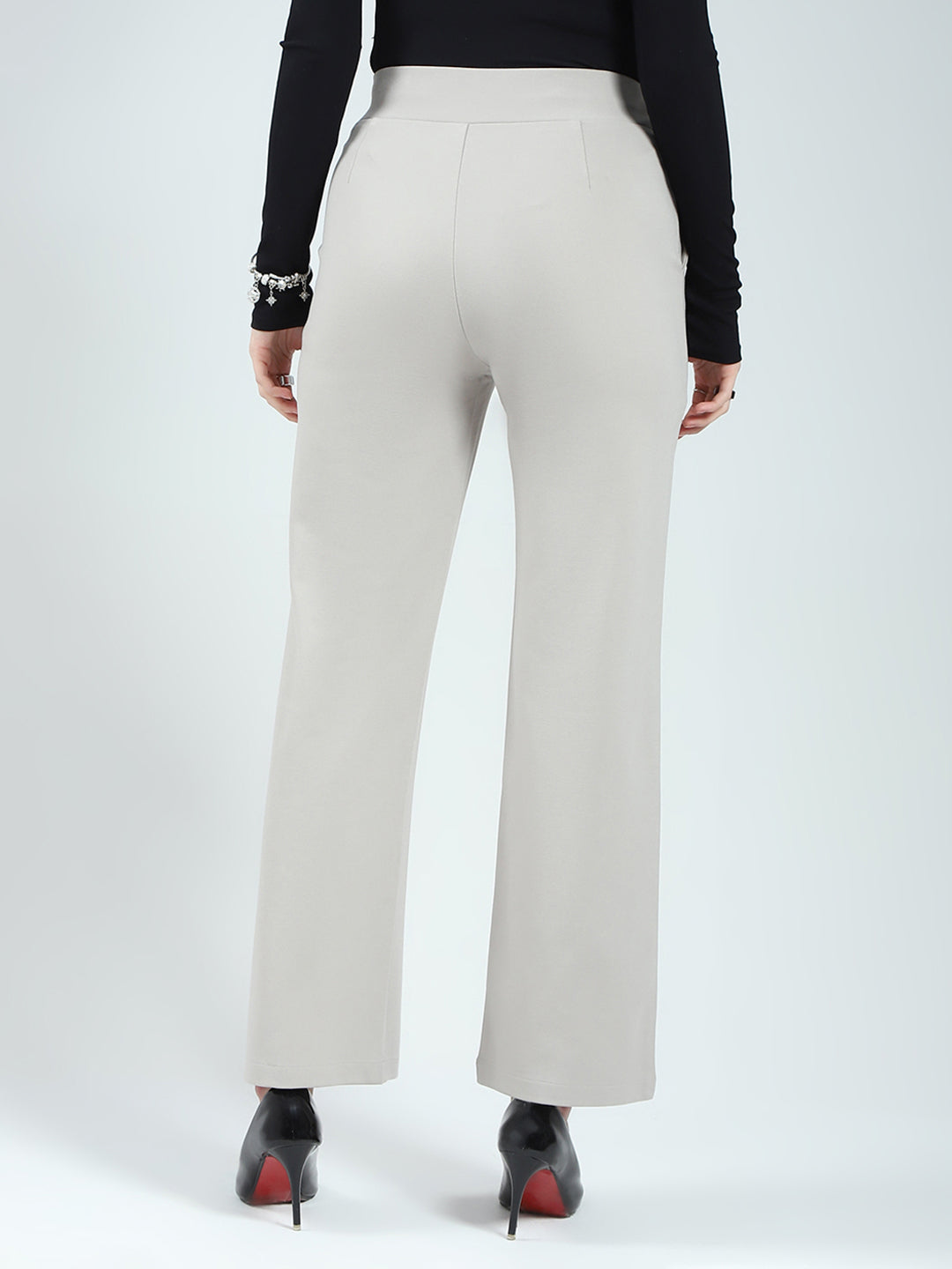 Women Grey Solid Regular Fit Jegging