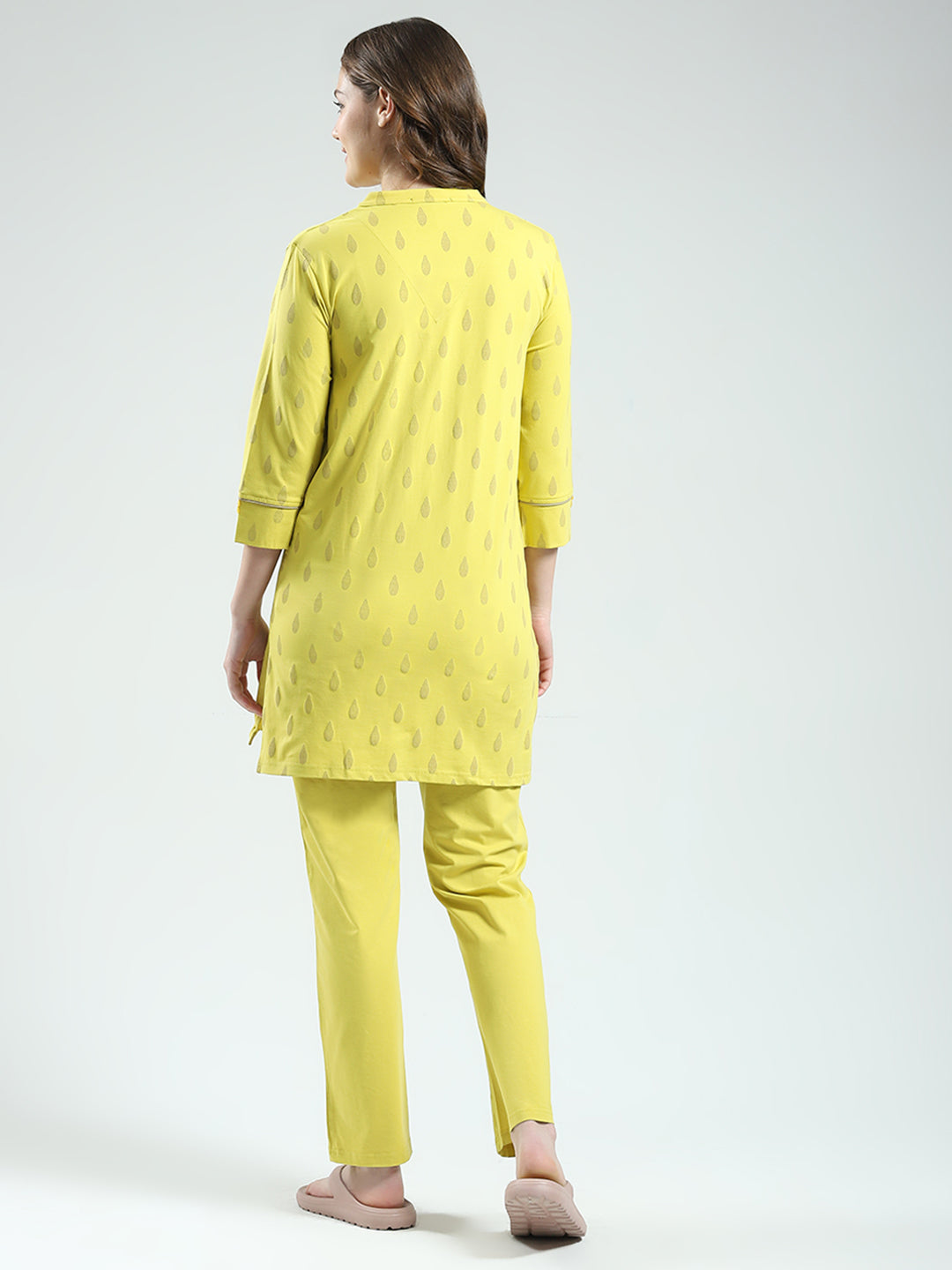 Women Yellow Printed Round Neck 3/4th Sleeve Lower Set