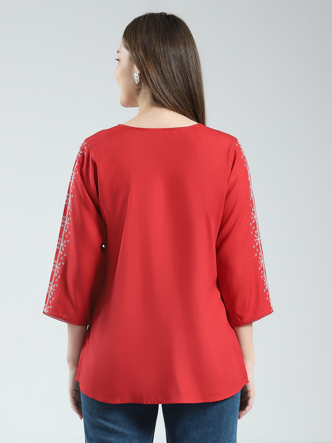 Women Red Printed Round Neck 3/4th Sleeve Top