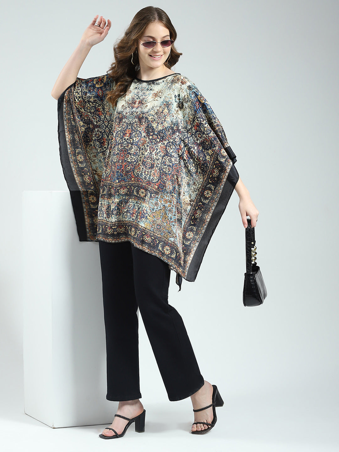 Women Black Printed Round Neck 3/4th Sleeve Poncho