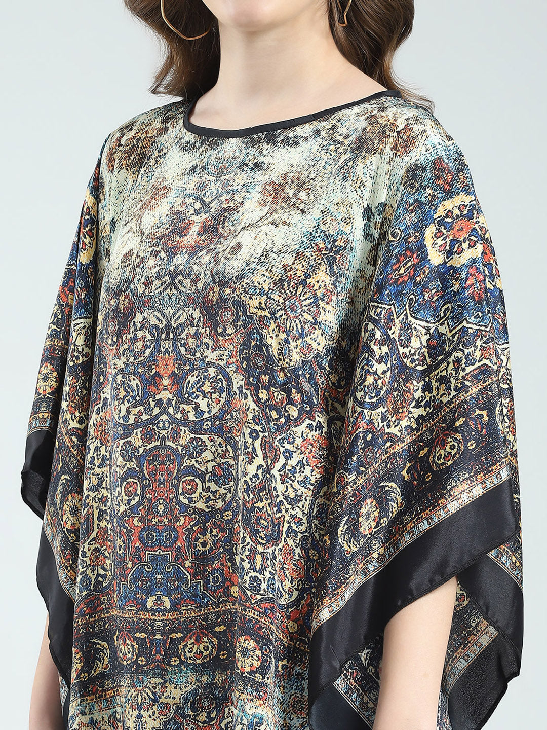 Women Black Printed Round Neck 3/4th Sleeve Poncho