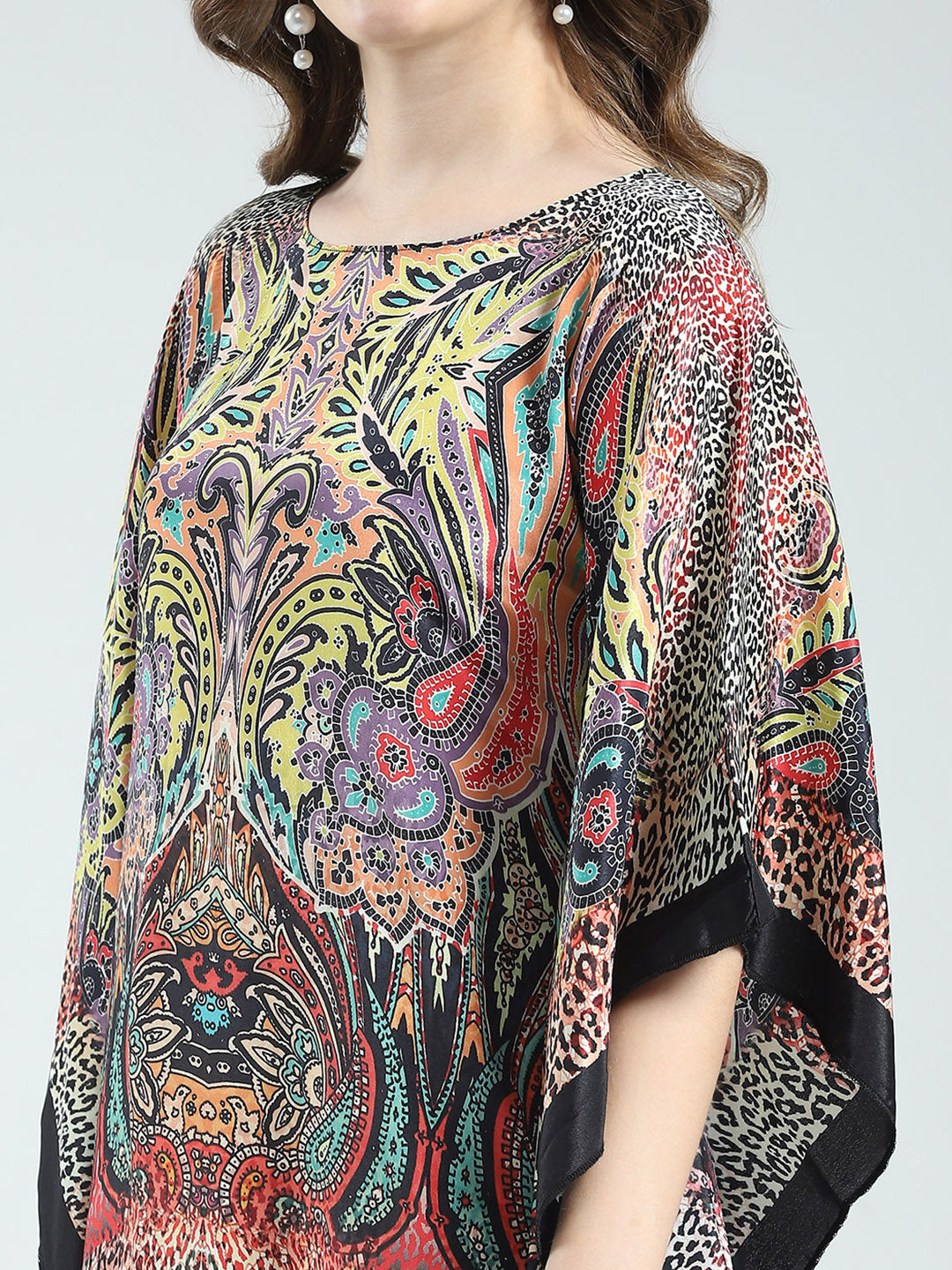 Women Multicolor Printed Round Neck 3/4th Sleeve Poncho