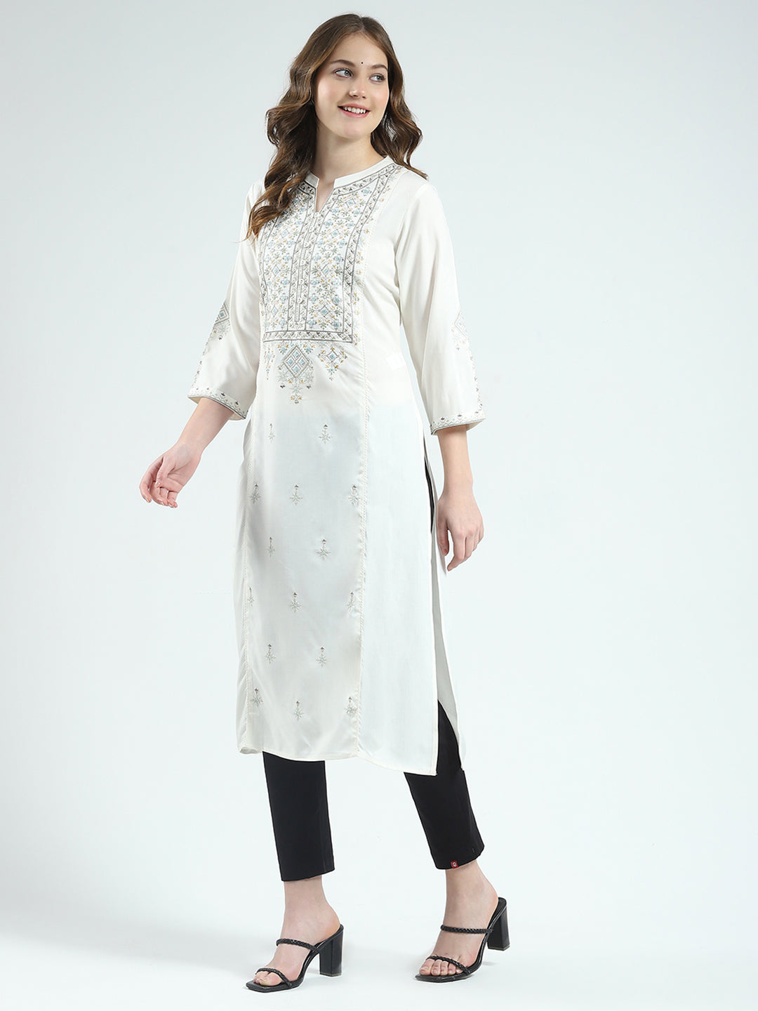 Women Off White Embroidered Round Neck 3/4th Sleeve Kurti