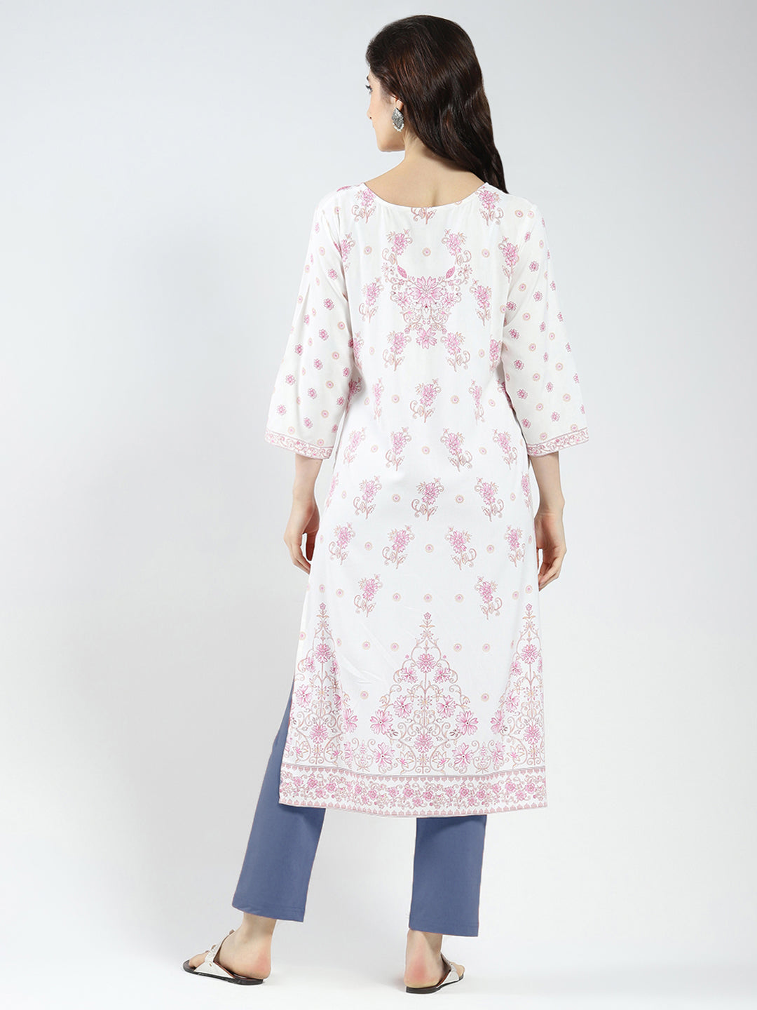 Women White Printed Round Neck 3/4th Sleeve Kurti