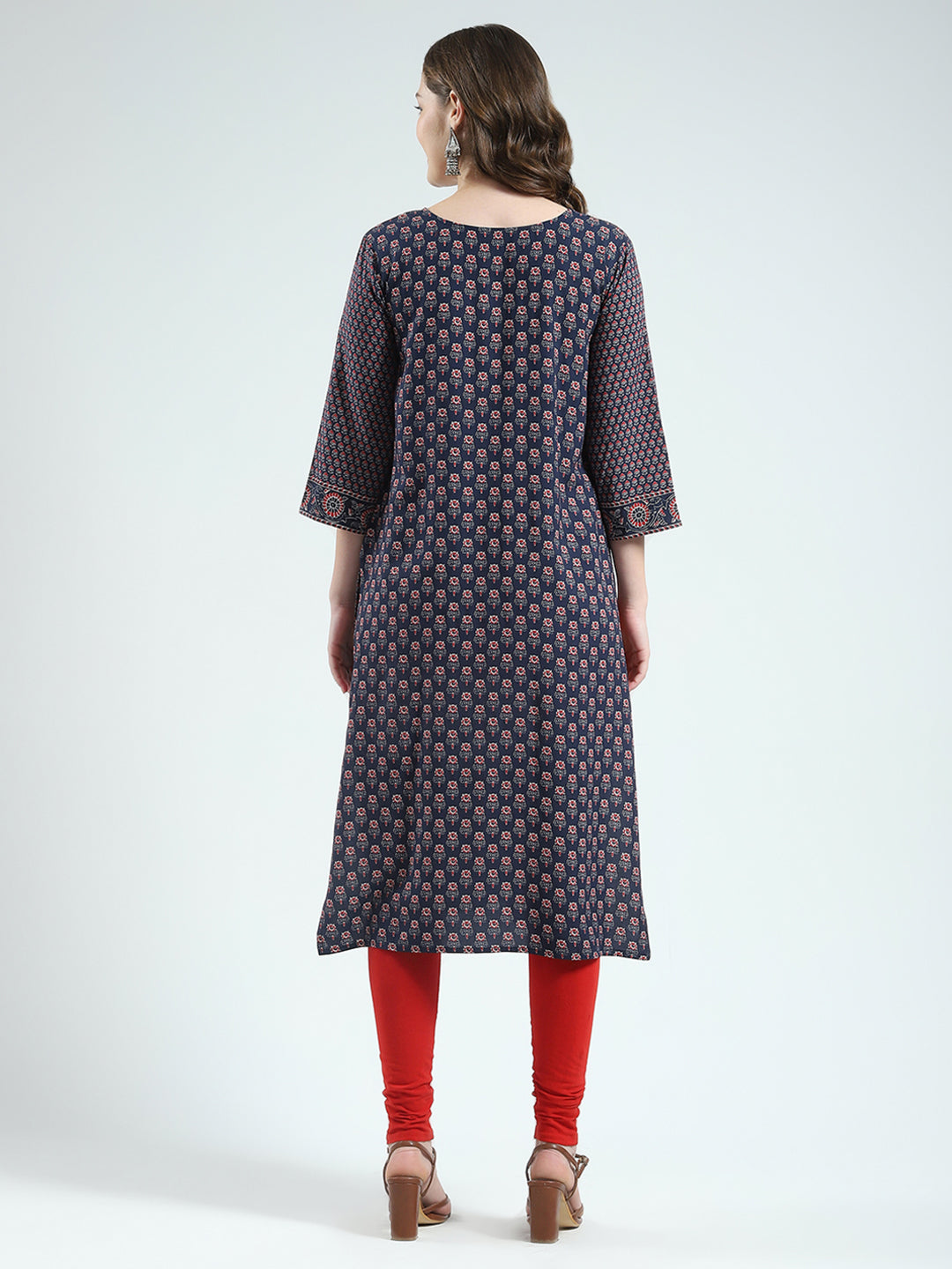 Women Navy Blue Printed Round Neck 3/4th Sleeve Kurti