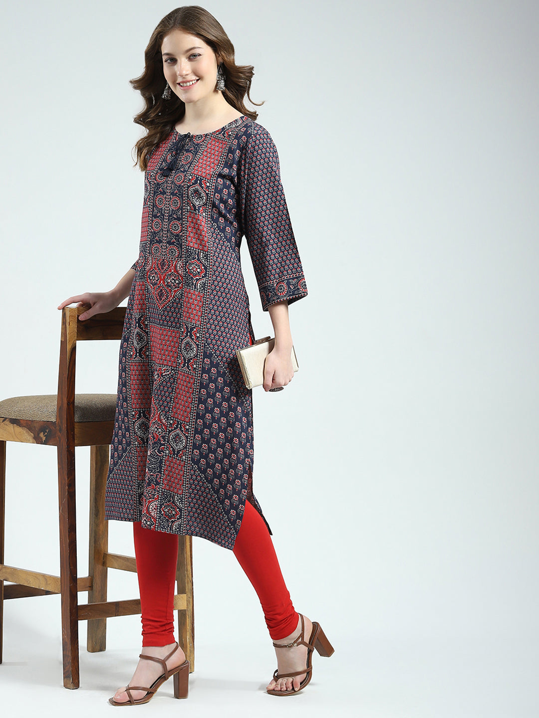 Women Navy Blue Printed Round Neck 3/4th Sleeve Kurti
