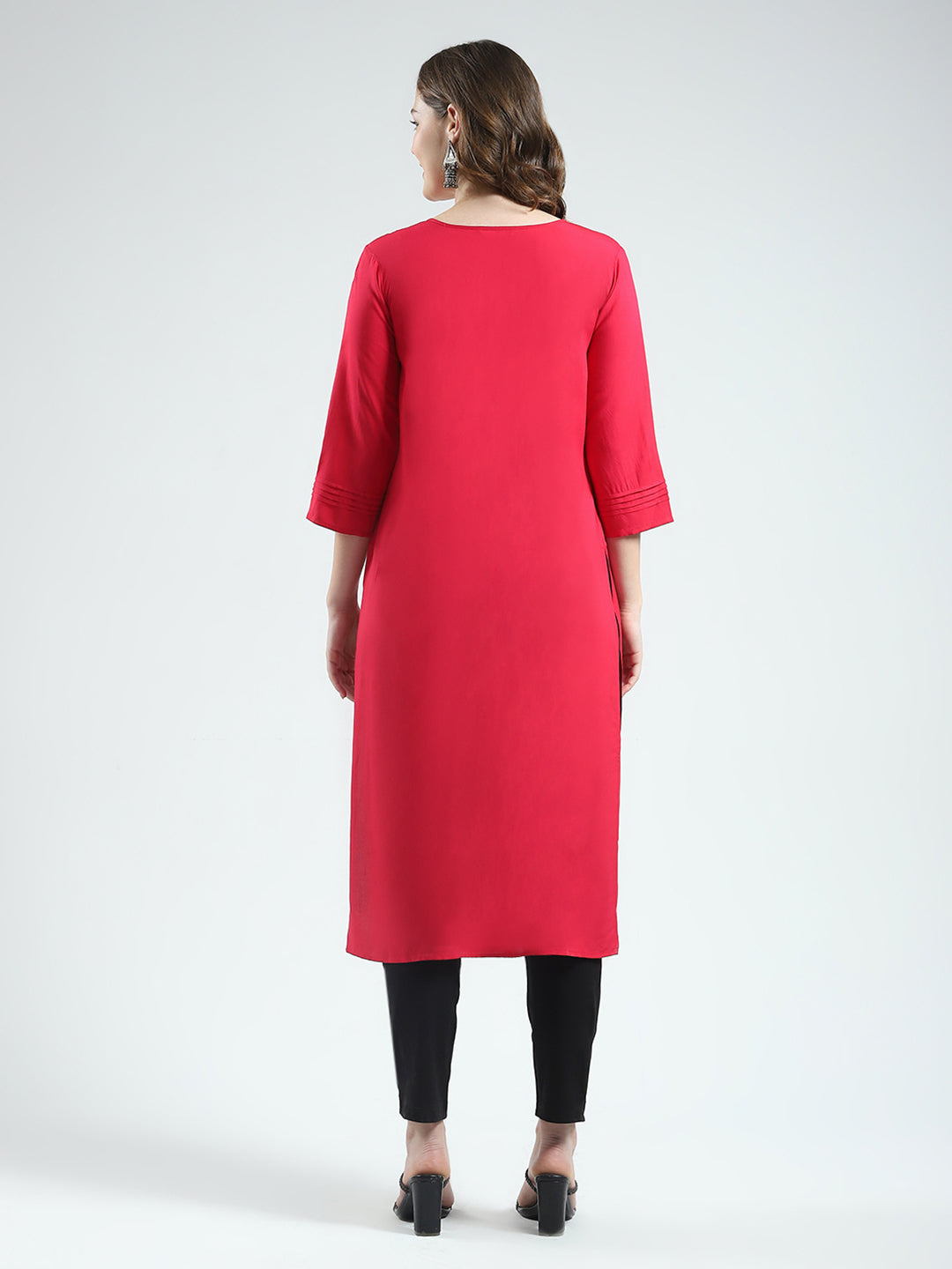 Women Magenta Embroidered Round Neck 3/4th Sleeve Kurti