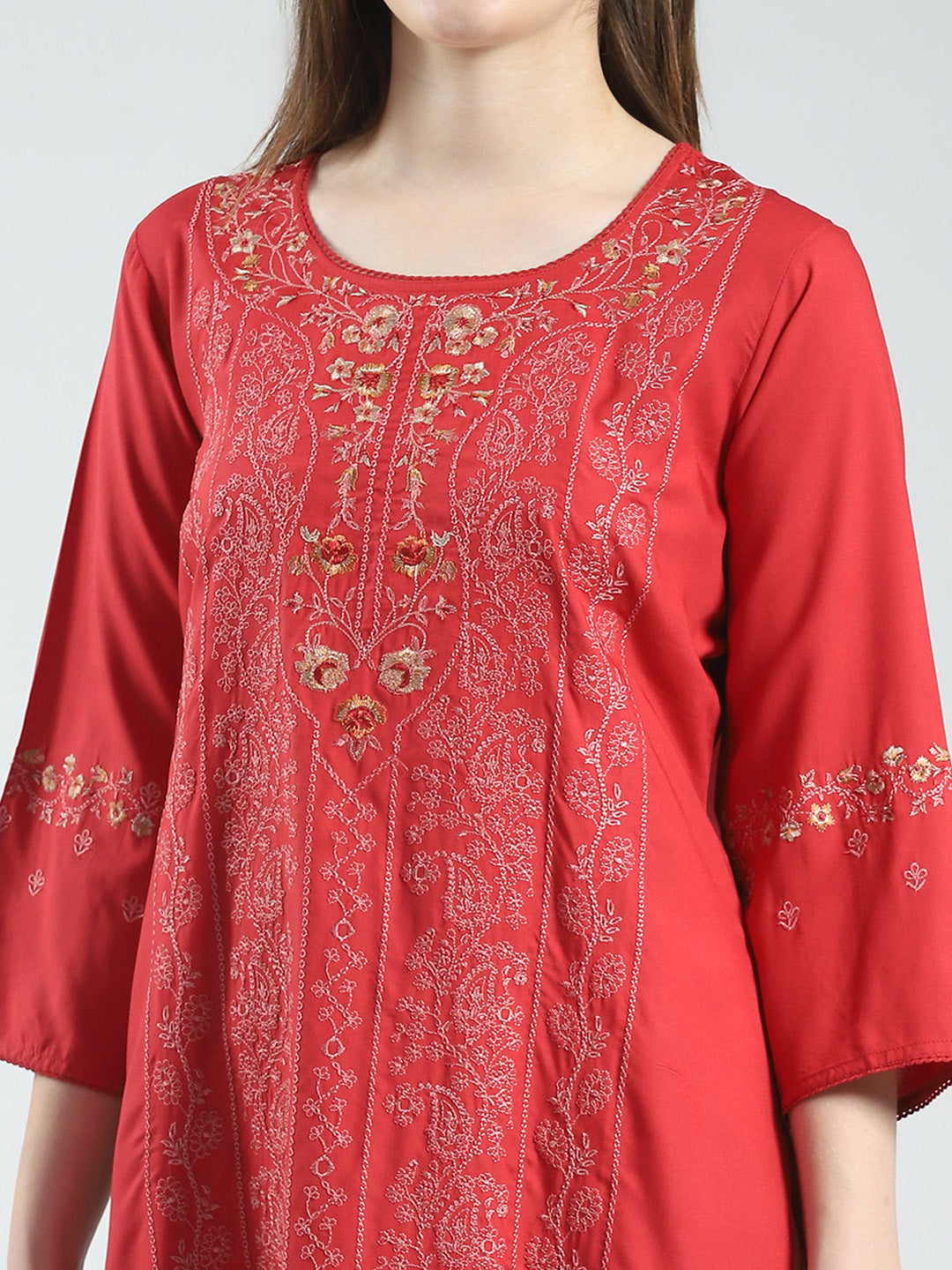 Women Maroon Self Design Round Neck 3/4th Sleeve Kurti