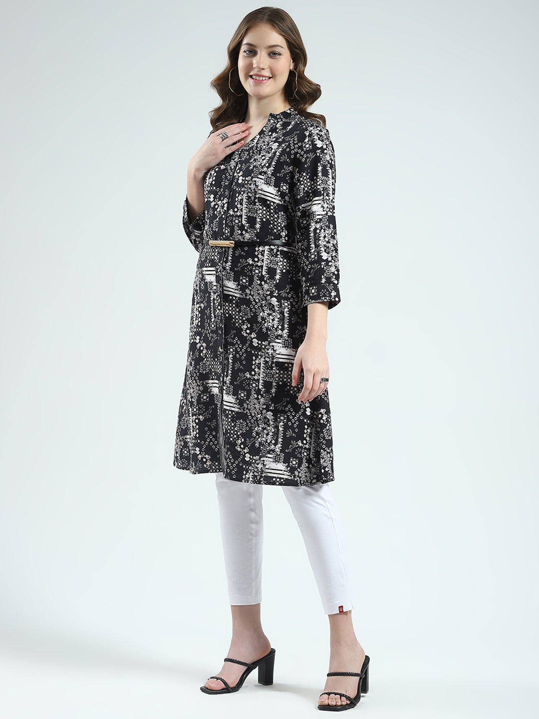 Women Black Printed Round Neck 3/4th Sleeve Tunic