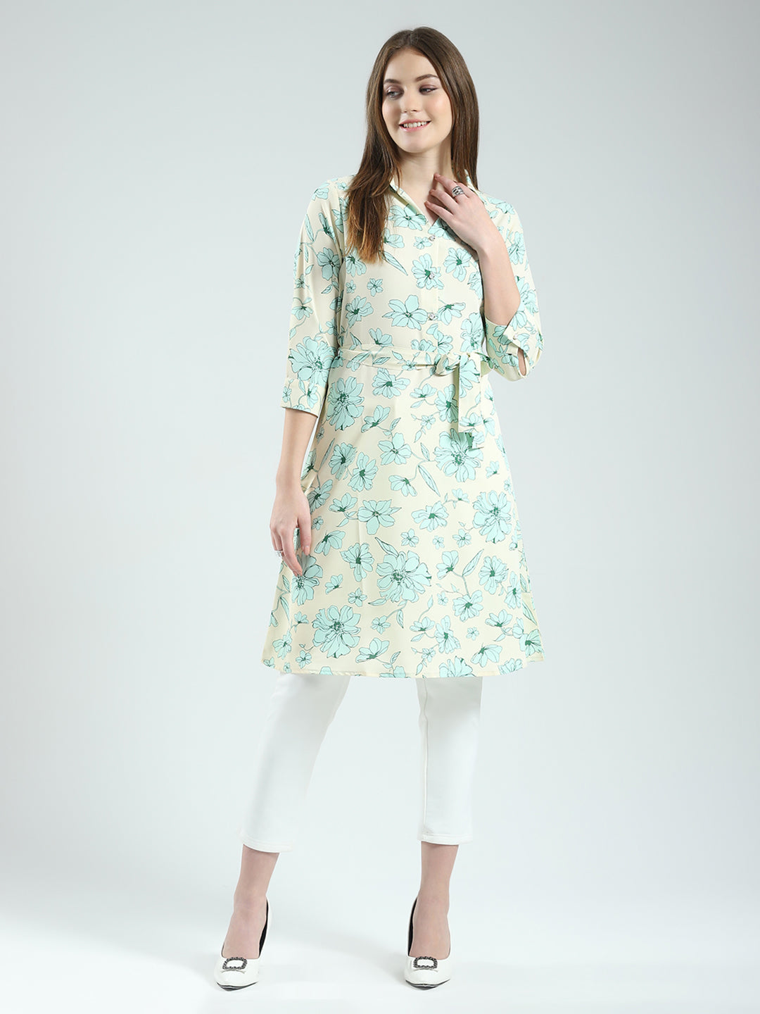 Women Beige Printed Collar 3/4th Sleeve Tunic