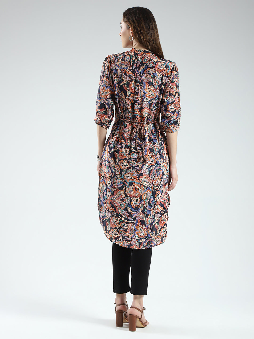 Women Navy Blue Solid Round Neck 3/4th Sleeve Tunic