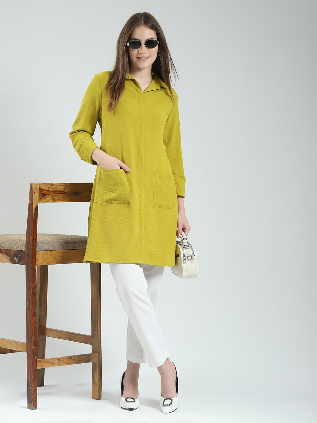 Women Mustard Solid Collar 3/4th Sleeve Tunic