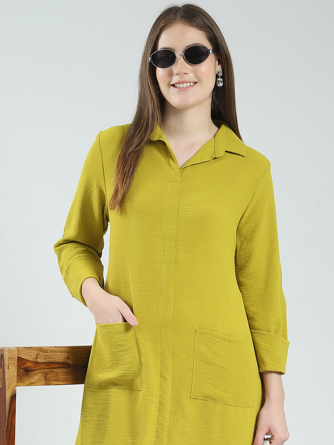 Women Mustard Solid Collar 3/4th Sleeve Tunic