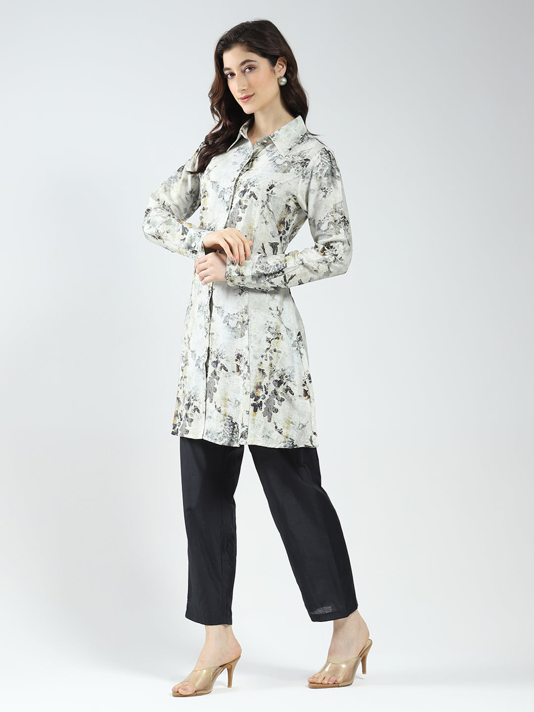 Women Grey & Black Printed Collar Full Sleeve Cords Set